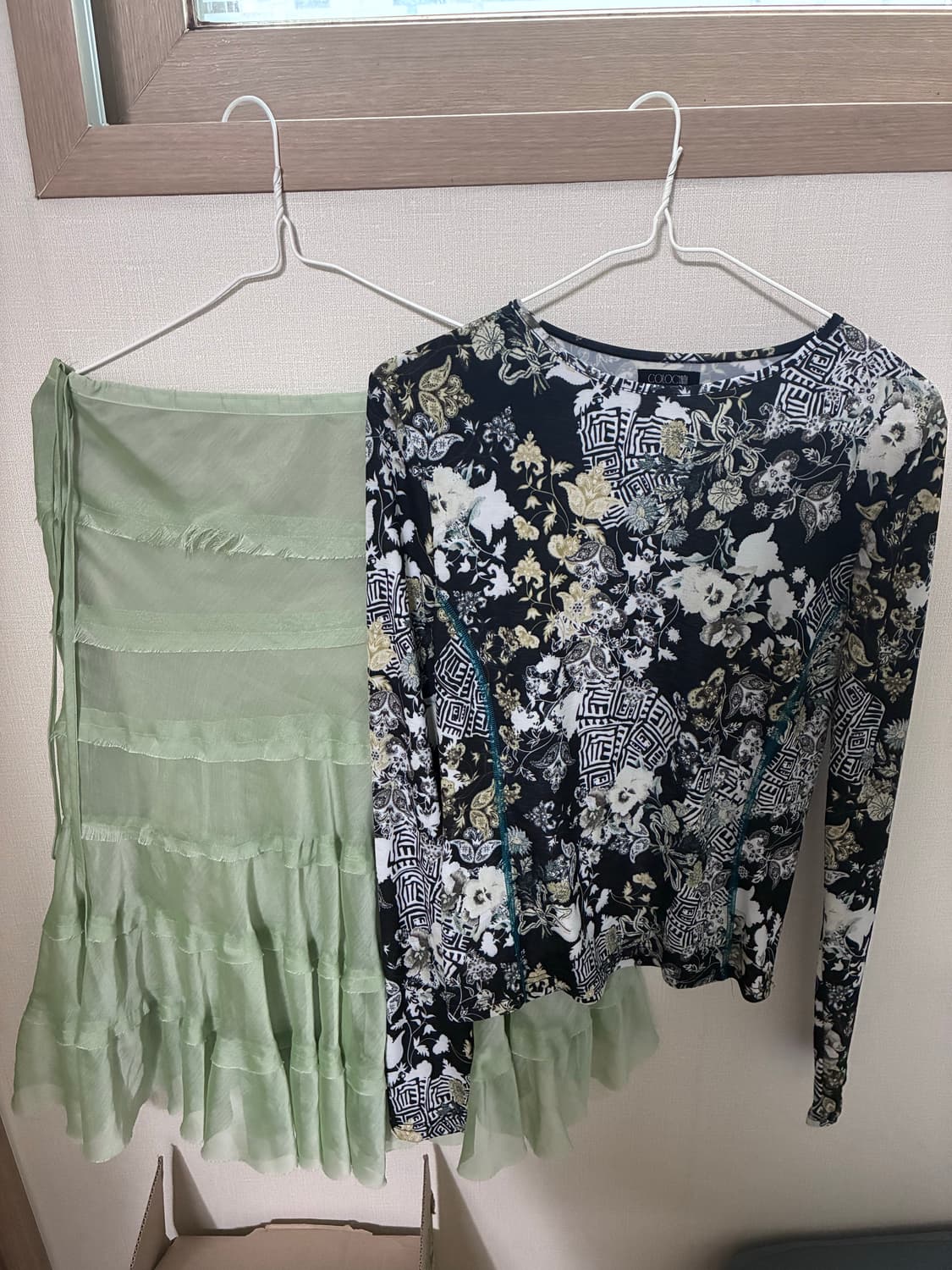 nora shimmering skirt glossy mint+팬시탑블랙 상품이미지7