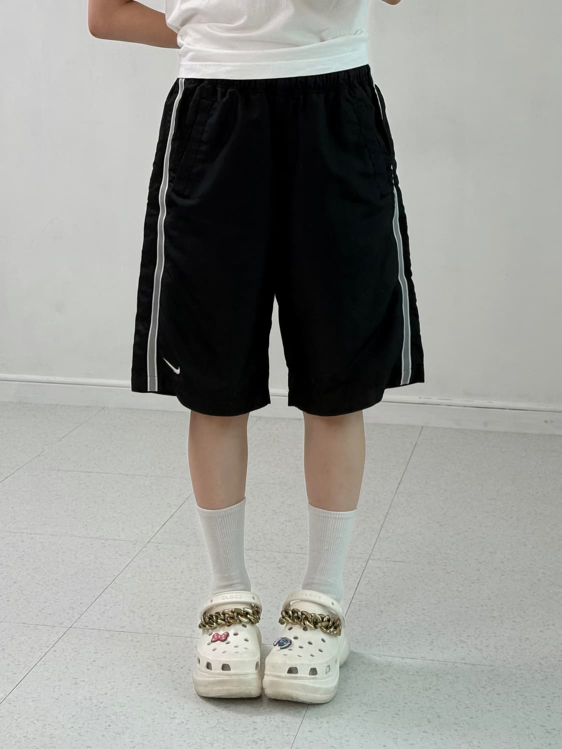나이키 블랙 그레이 반바지 상품이미지1