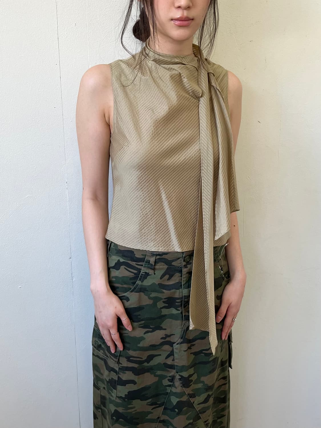 UNDICI-NOVE 슬리브리스 블라우스 상품이미지4