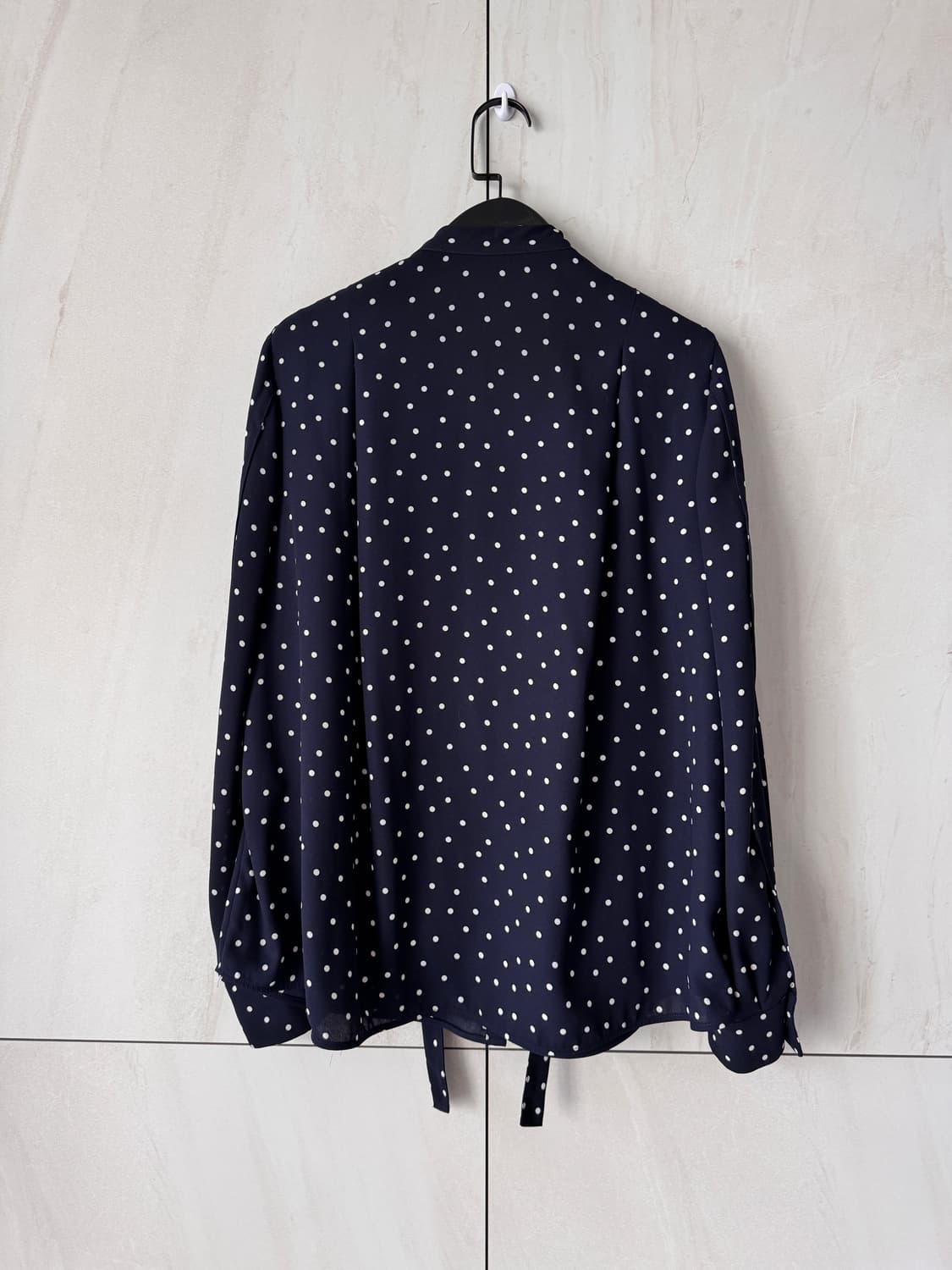 텍있는 새상품 MINE 도트 리본 블라우스 네이비 55사이즈 상품이미지7