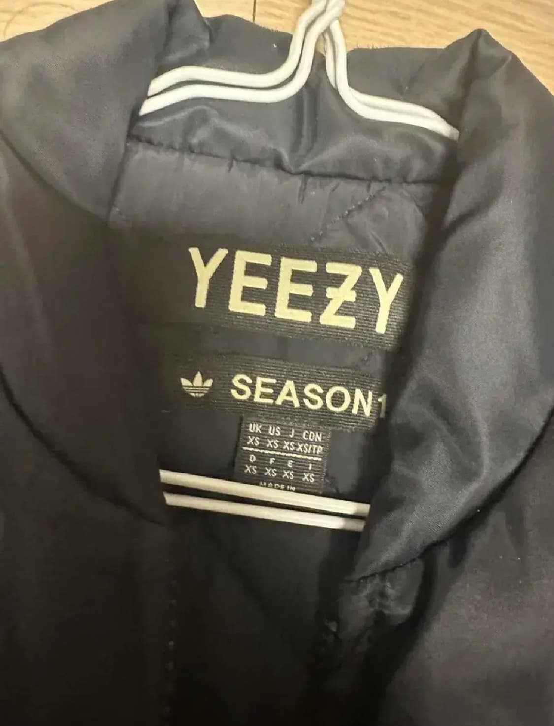 Yeezy season 1 bomber jacket xs 상품이미지2