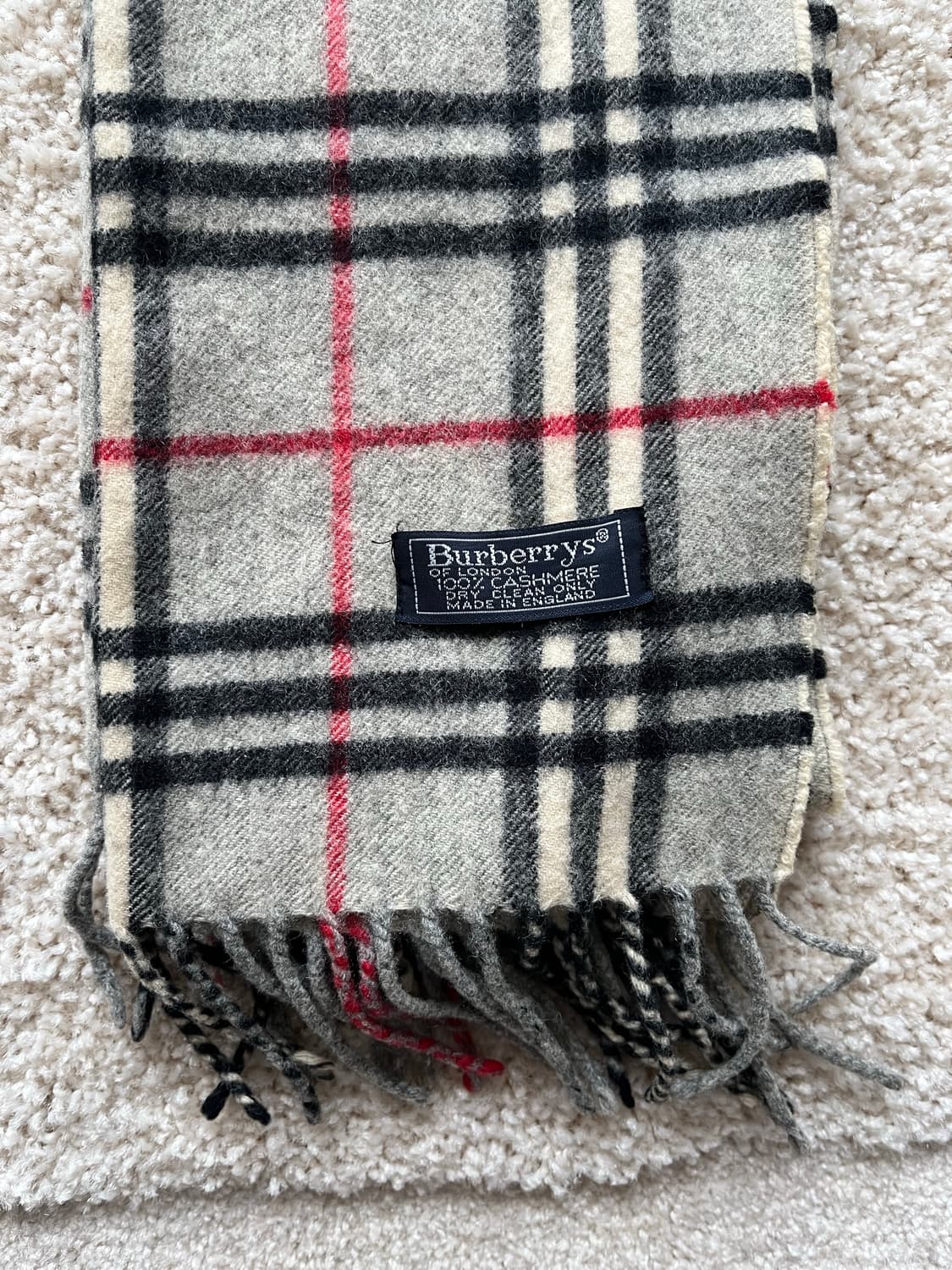 버버리 잉글랜드 100% 캐시미어 머플러 상품이미지4