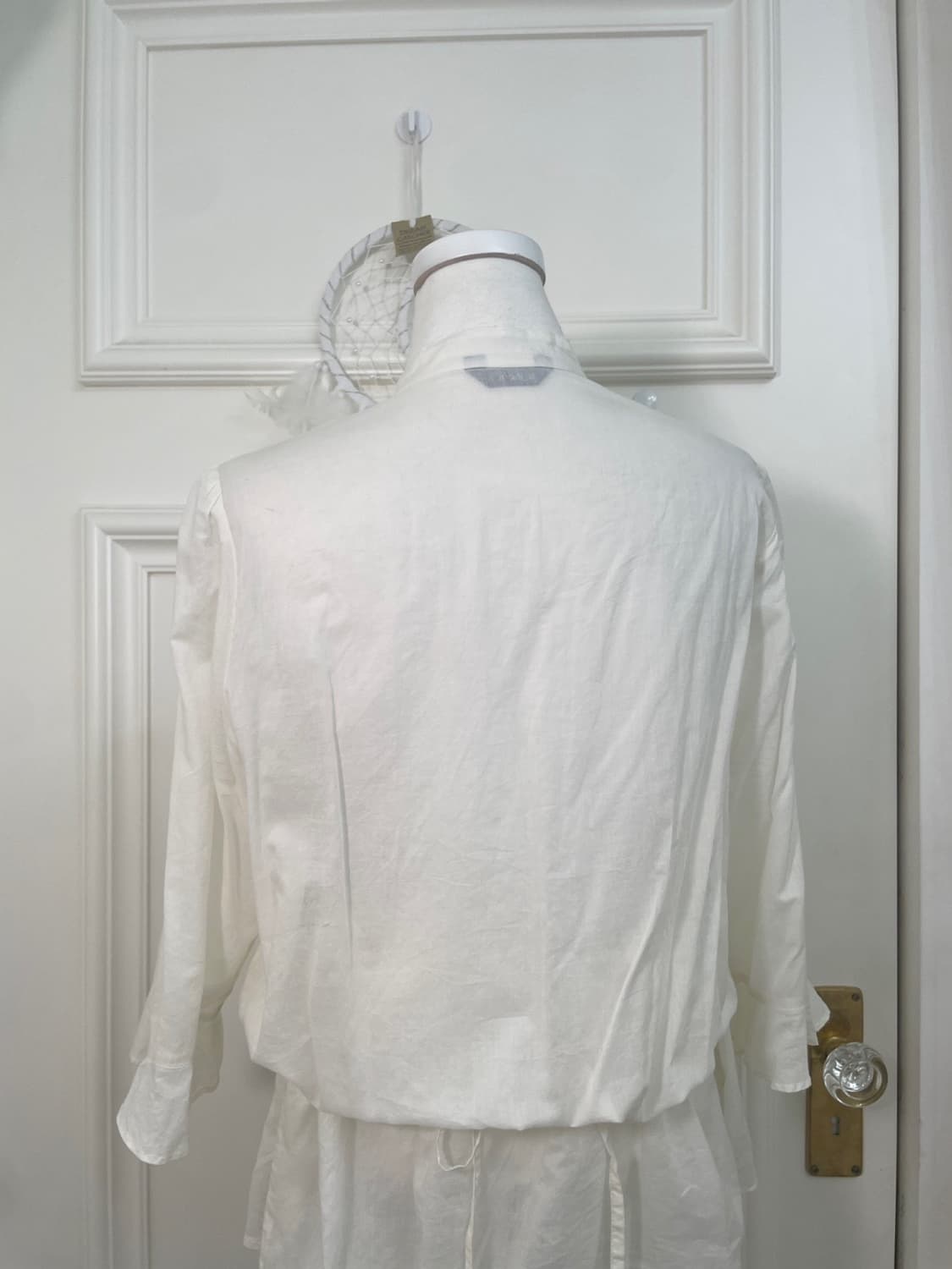 ivory cotton pleats back shirring blouse 상품이미지4