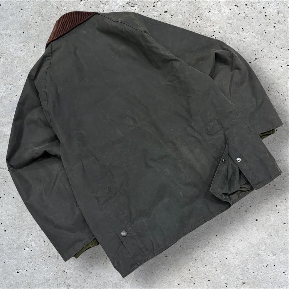 [38/97] 21ss 바버 비데일 왁스 자켓 올리브 그린 C522 상품이미지2