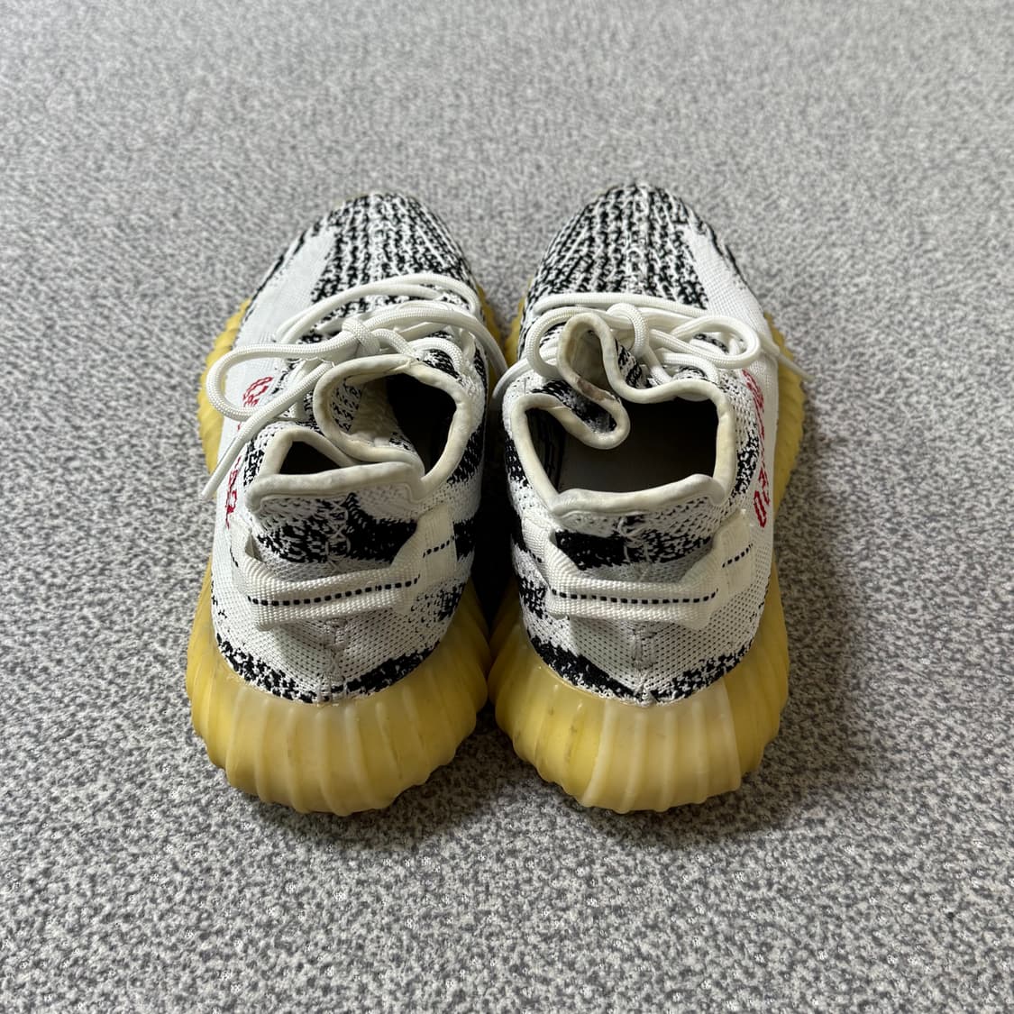 [정가 60만원] 아디다스 이지부스트 지브라 275 상품이미지5