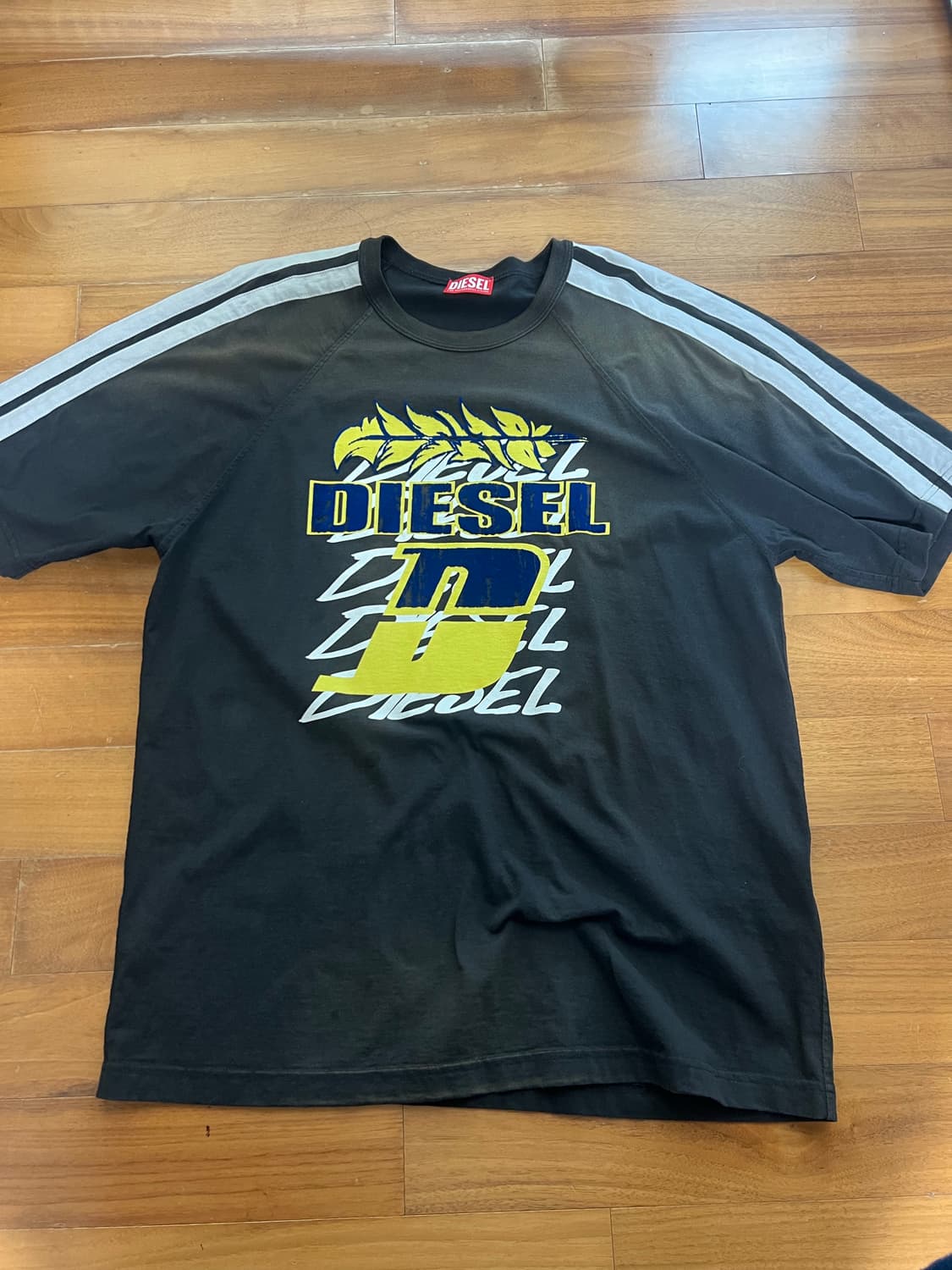 디젤 반팔티 m 상품이미지1
