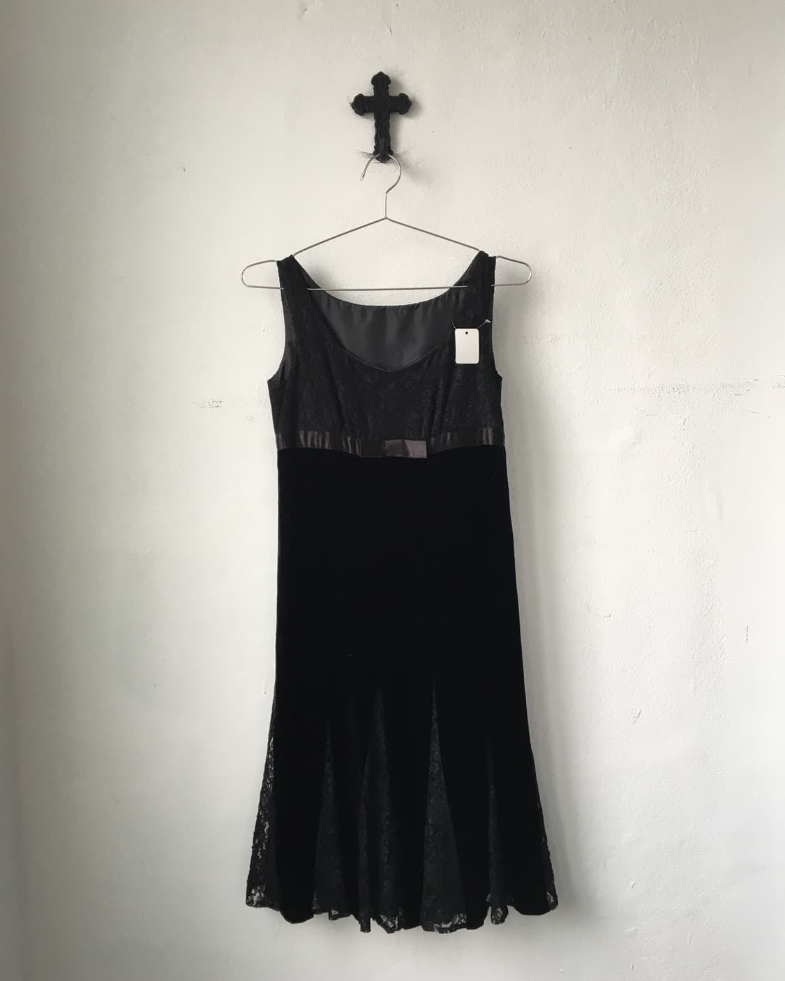 Lace trimming velvet sleeveless onepiece 상품이미지2