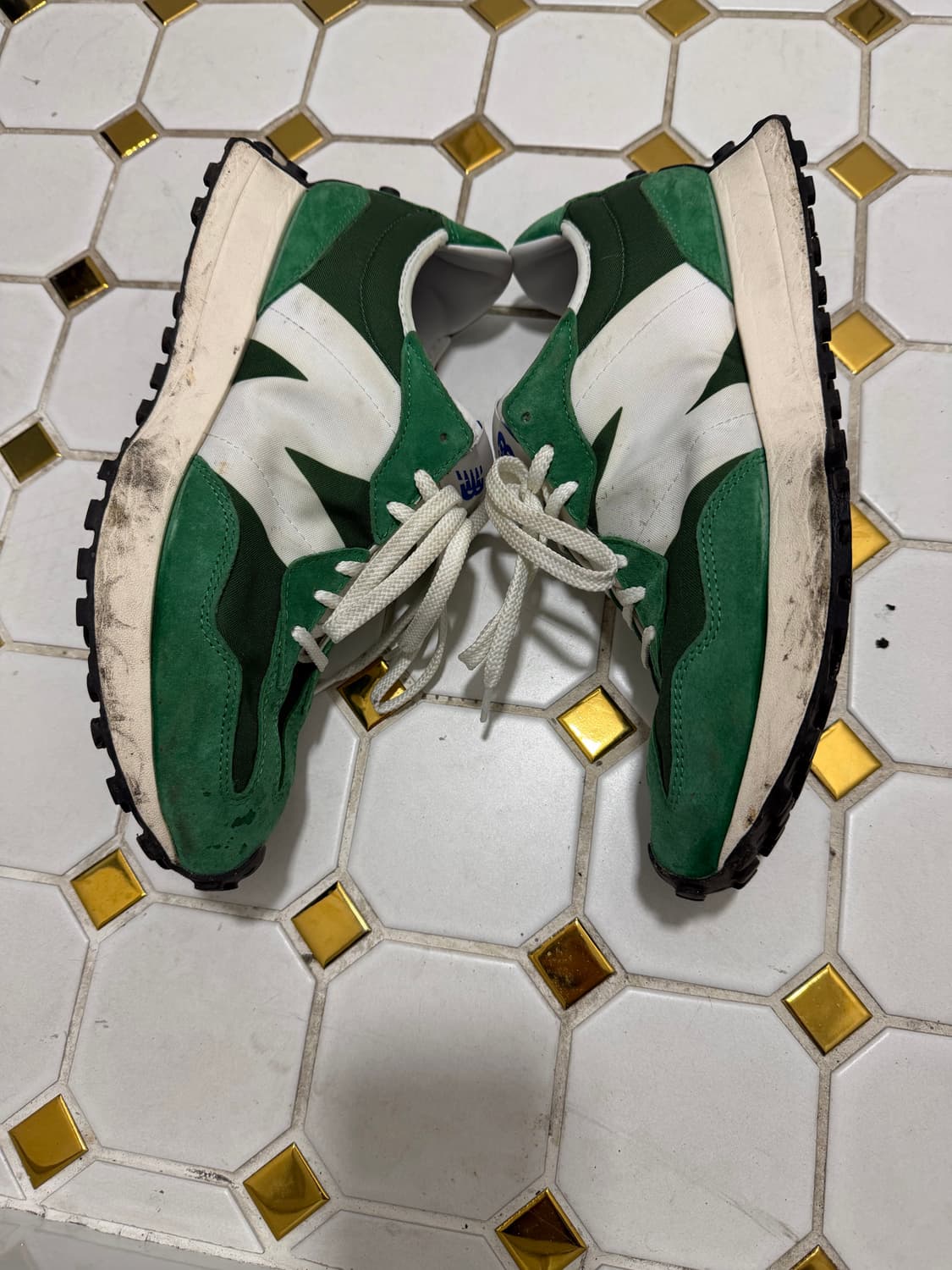 뉴발란스 327 상품이미지3