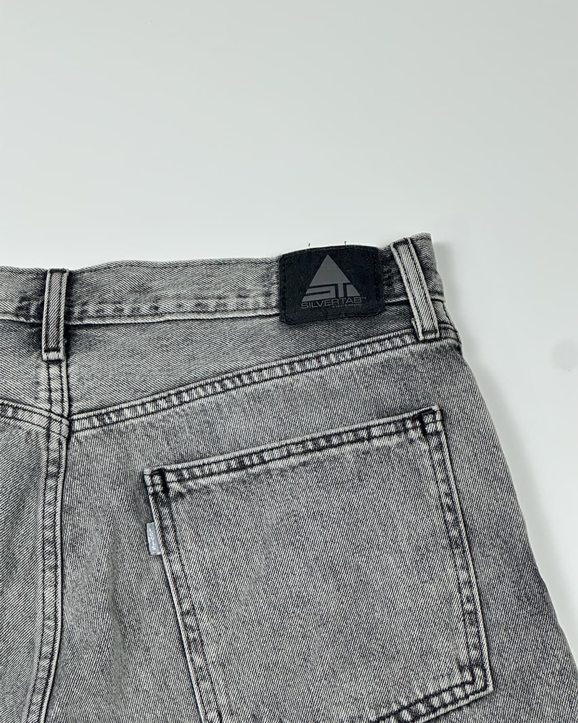 리바이스 배기 실버탭 쇼츠 상품이미지4