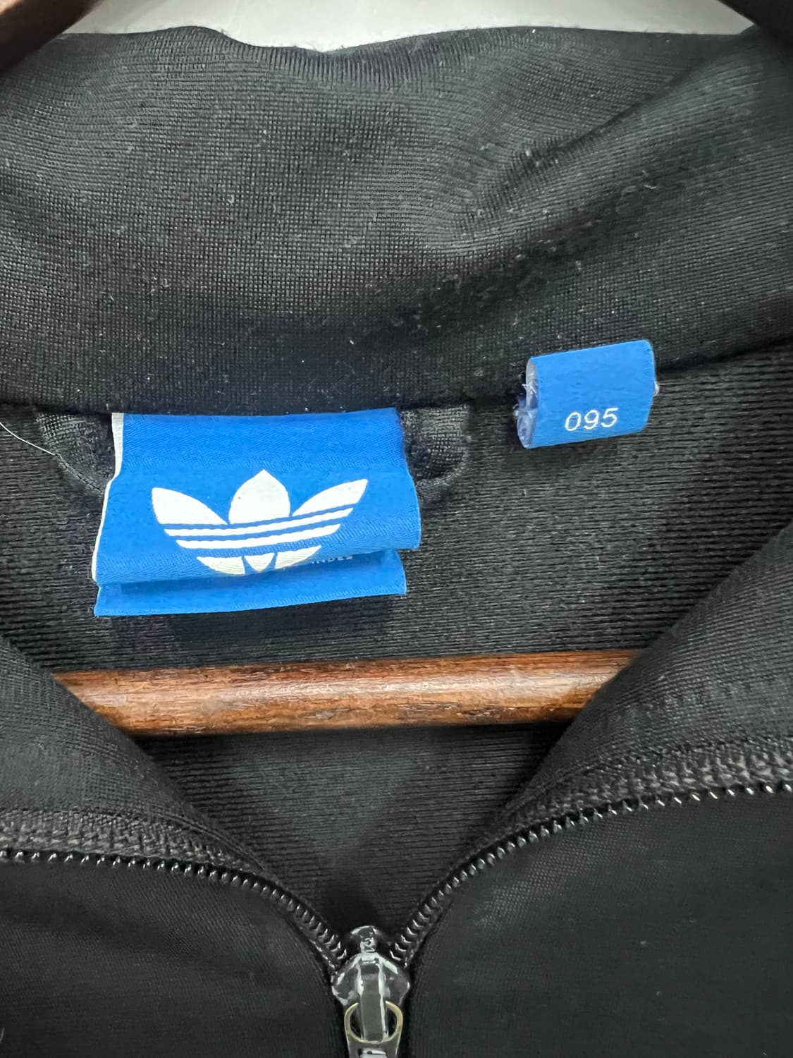 아디다스 블랙 트랙탑  상품이미지2