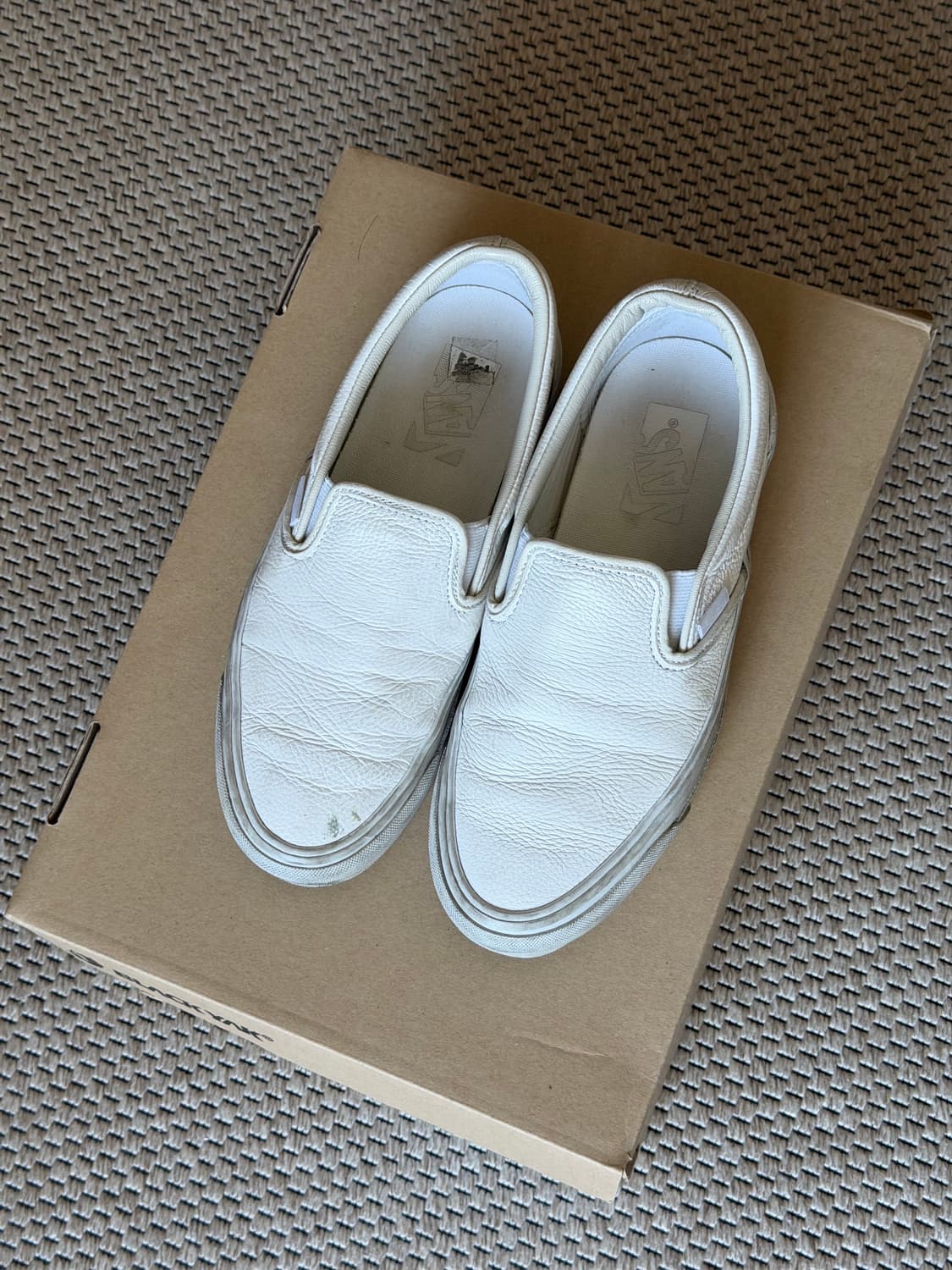 반스 슬립온 리이슈 레더 화이트 상품이미지1