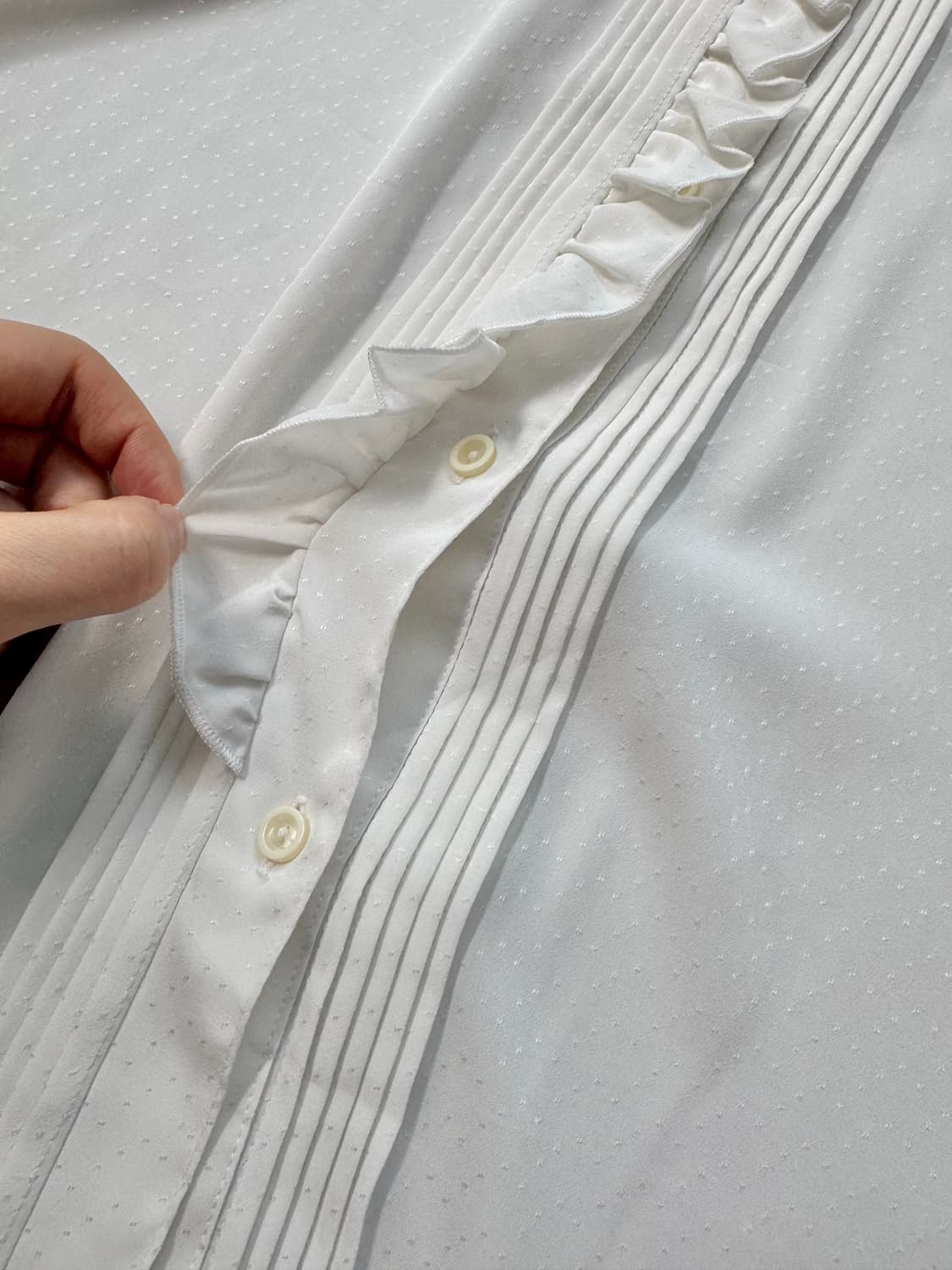 프릴 리본 타이넥 도트 패턴 블라우스 상품이미지8