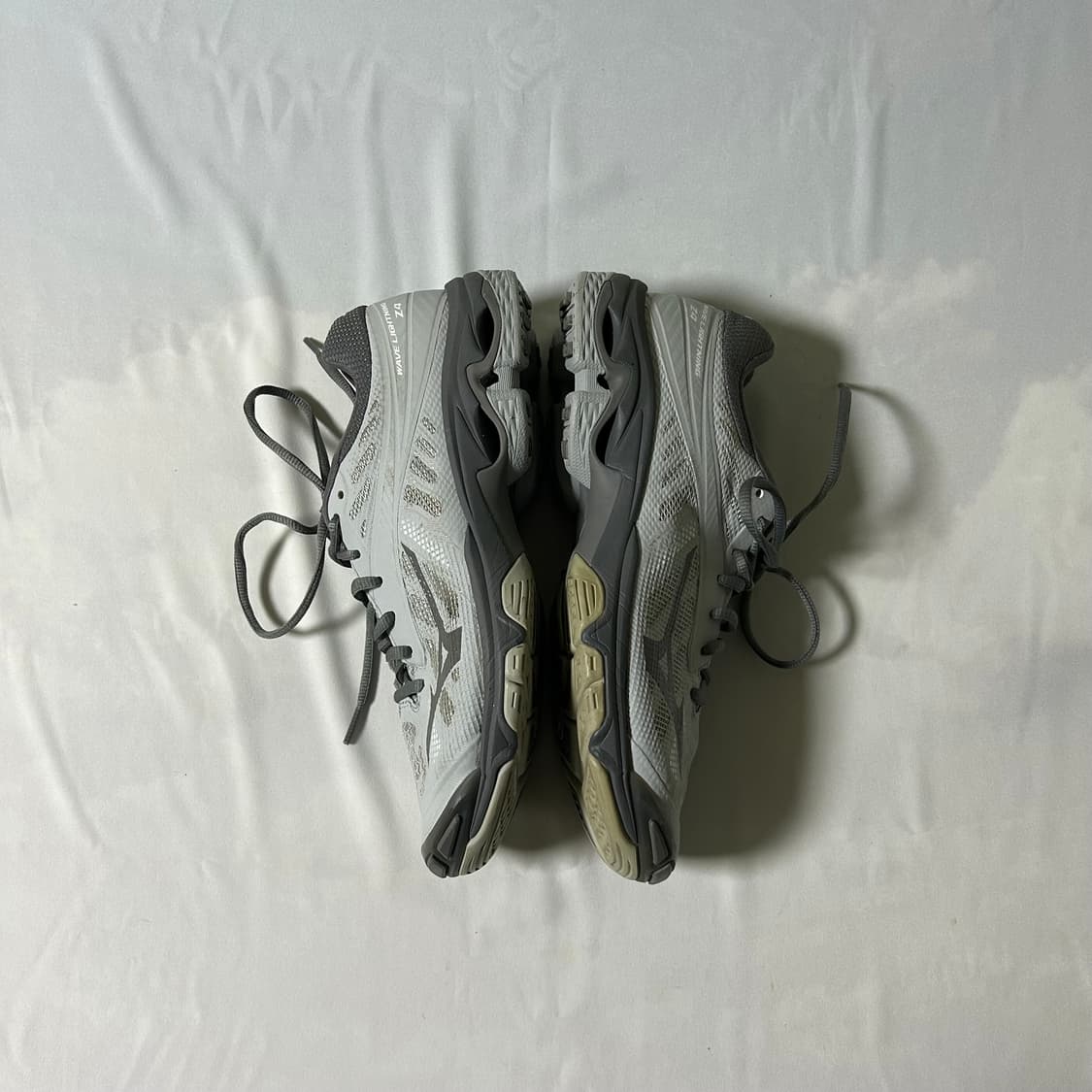 Mizuno wave lightning z4 grey 상품이미지4