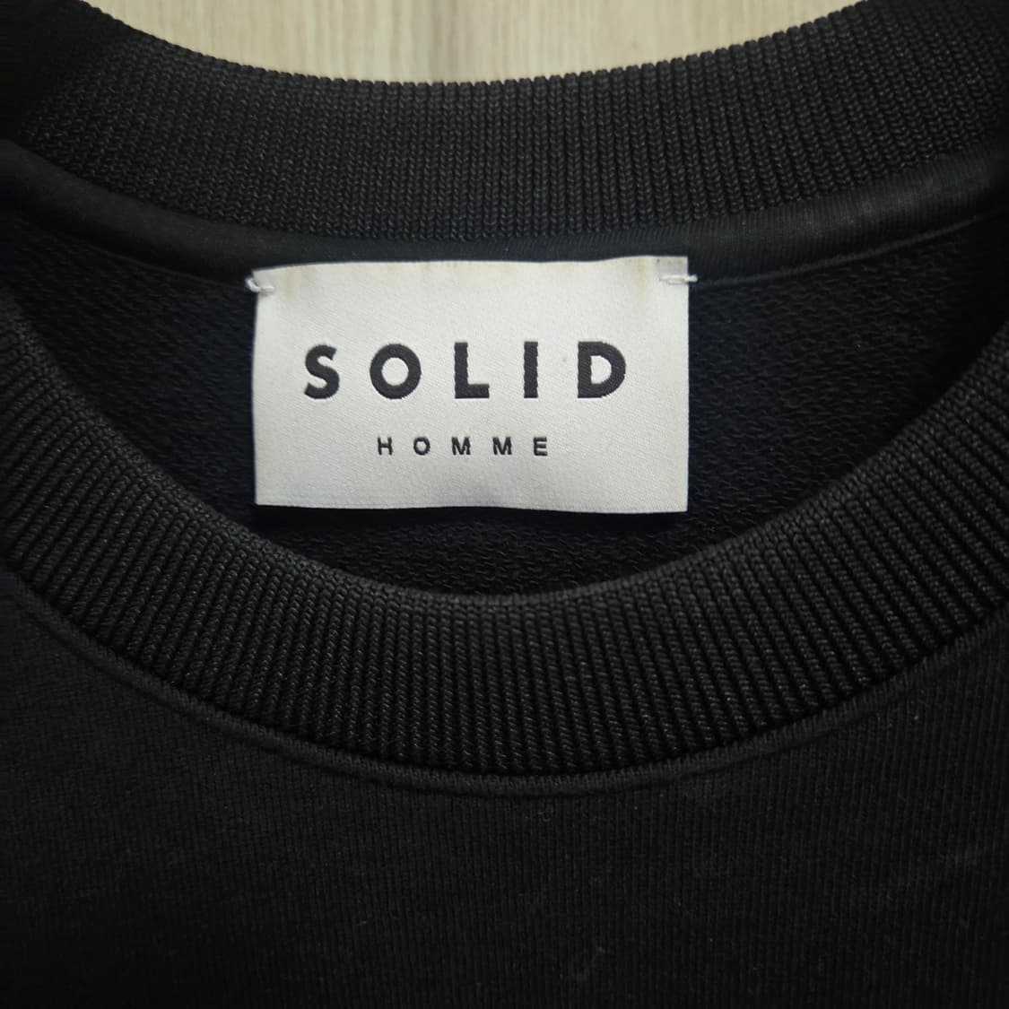 솔리드옴므 백로고 맨투맨 블랙 46 상품이미지2