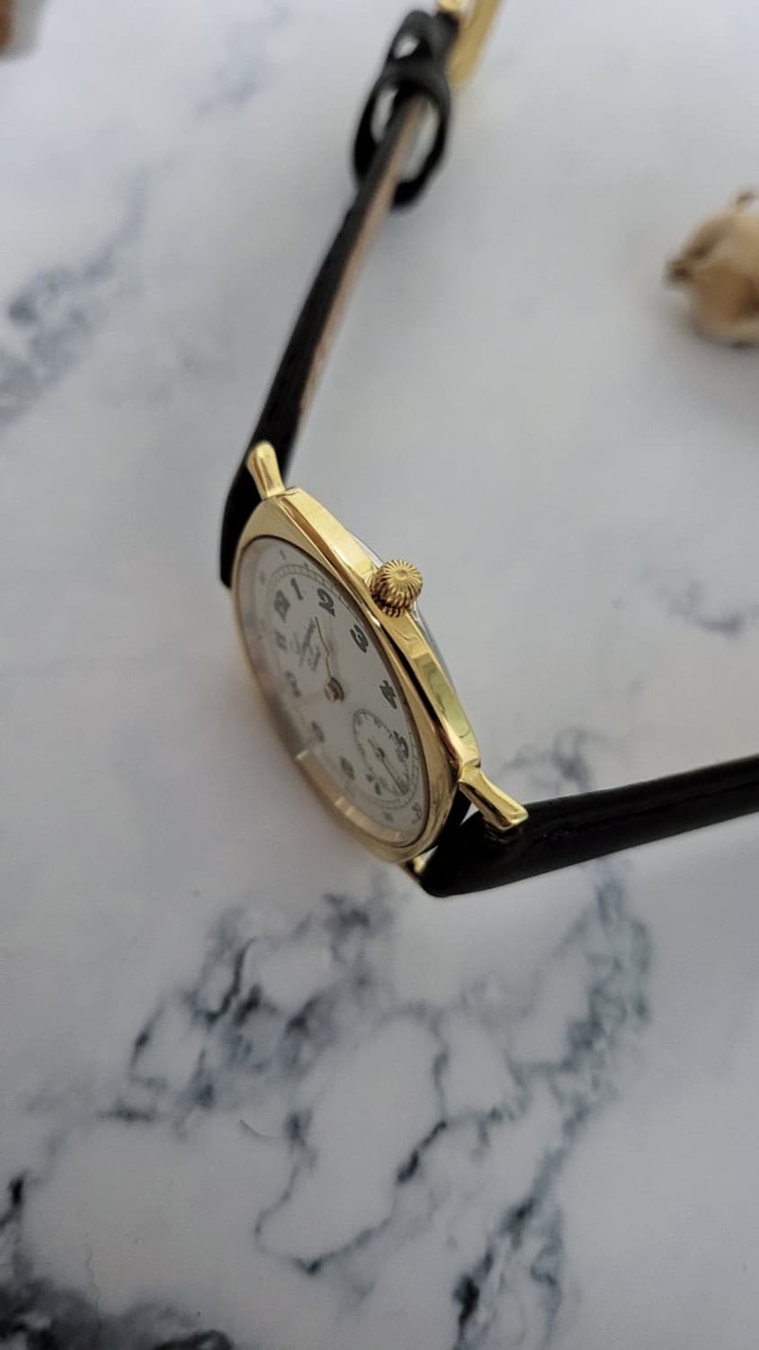 정품 론진 150주년 946.5164 남여공용 쿠션케이스 쿼츠시계 상품이미지10