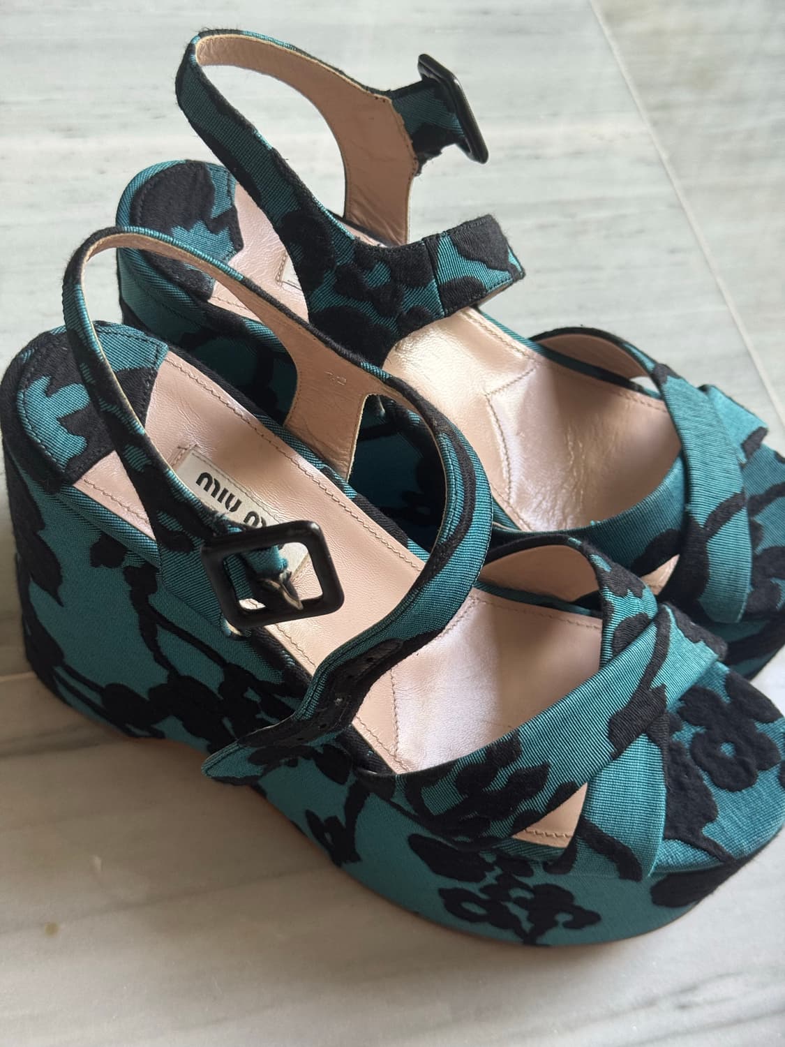 미우미우 플랫폼 웨지힐 샌들 상품이미지6