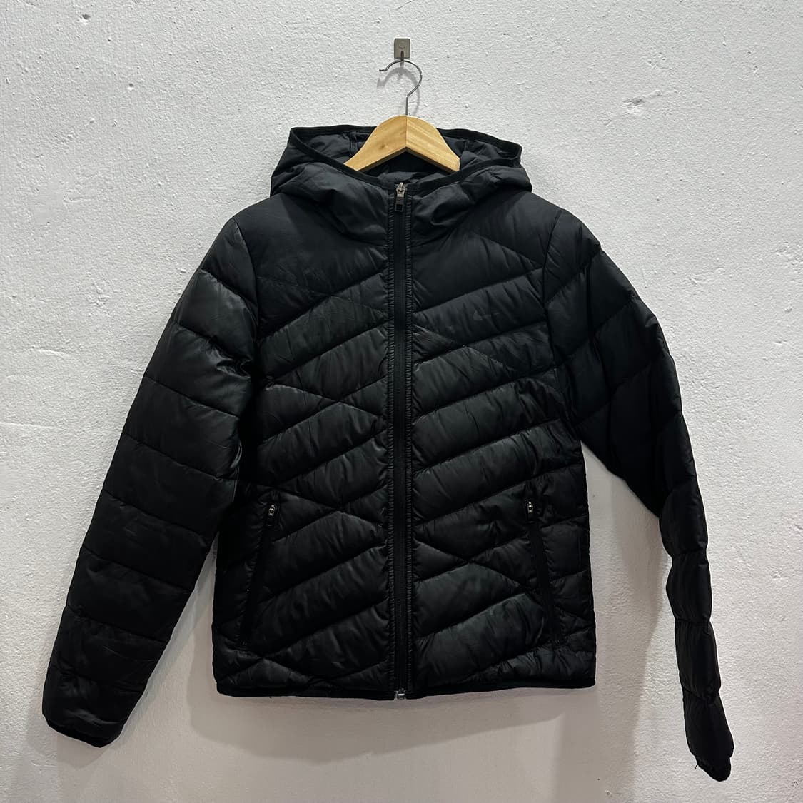 나이키 블랙 경량 다운 패딩M 상품이미지6