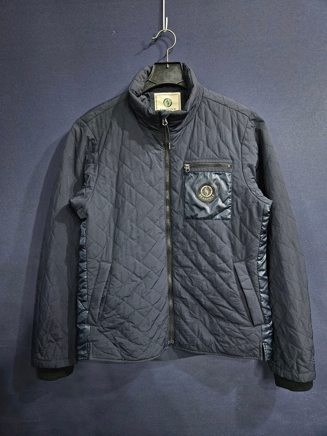 빈폴 네이비컬러 남성 슬림핏 100 경량패딩  상품이미지1