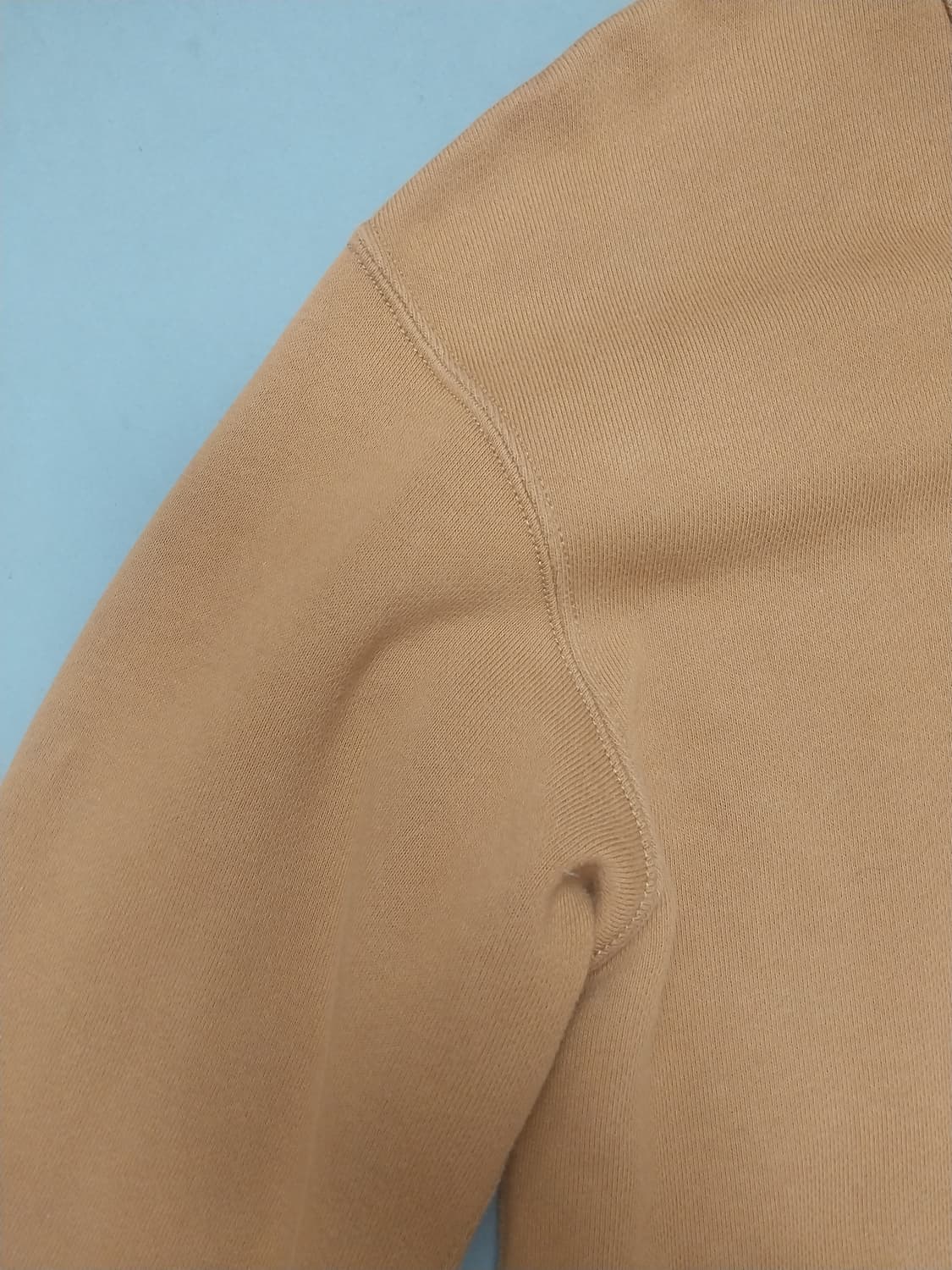 [L] 유니클로 X JW앤더슨 브릭 브라운 맨투맨 콜라보 상품이미지5