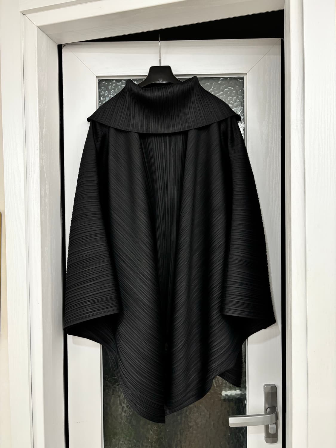 Pleats Please Issey miyake 블랙 숄 상품이미지2