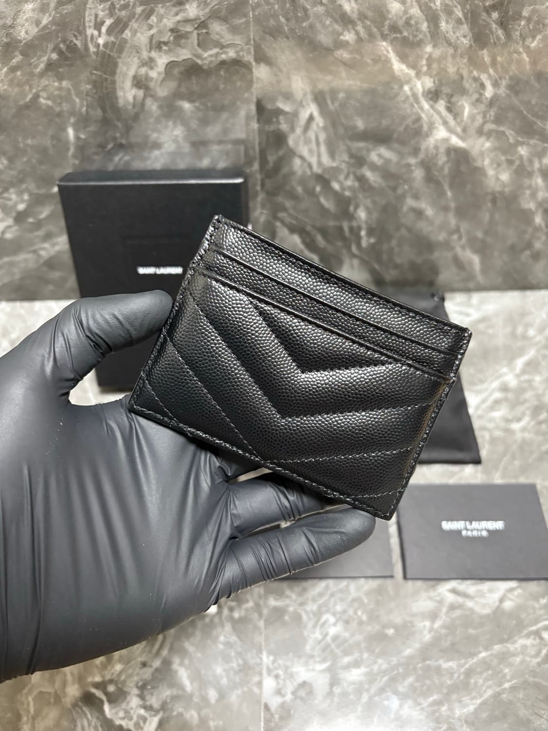 [새상품급] 입생로랑 그랑 드 뿌드르 마틀라세 카드지갑 상품이미지2