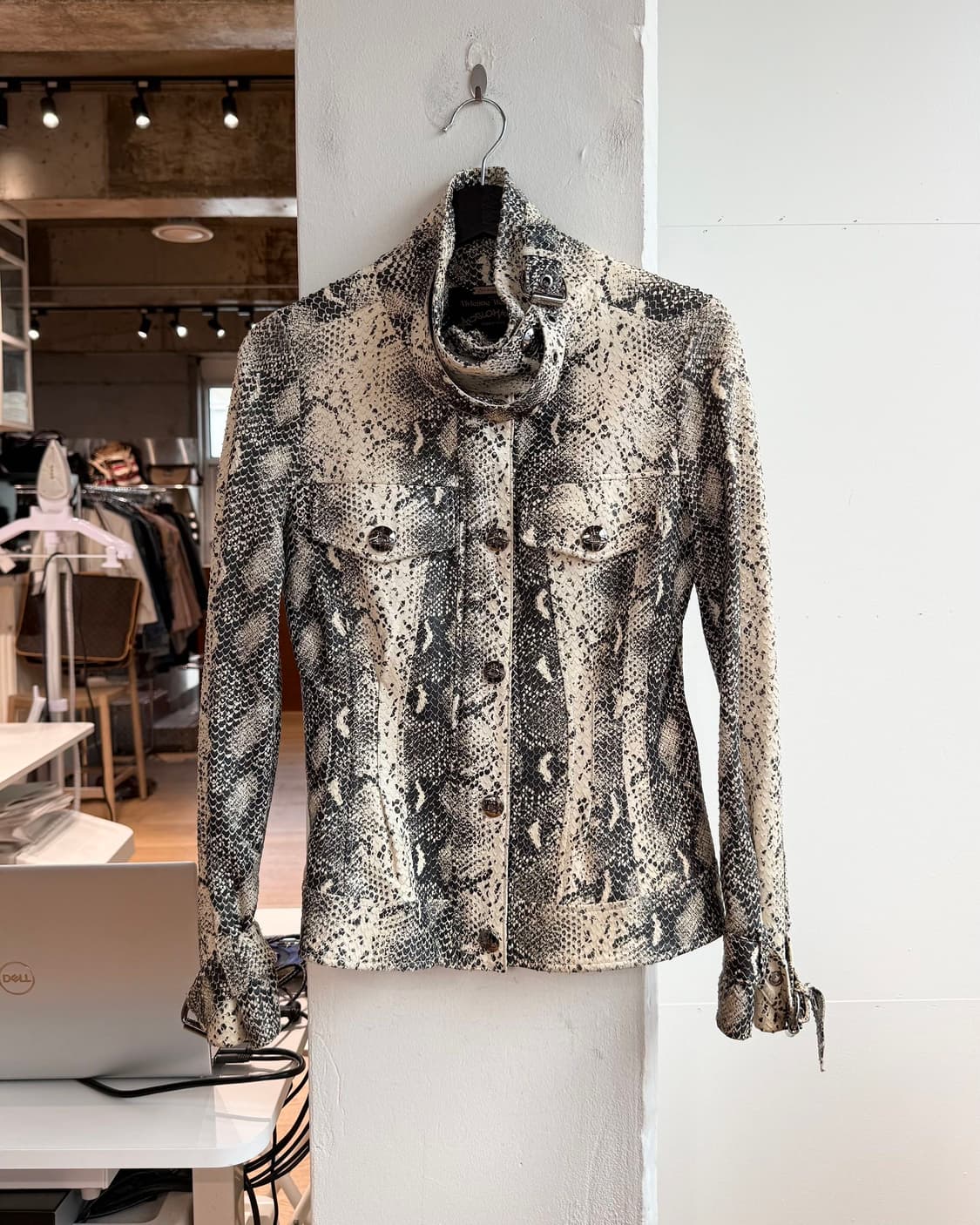 비비안 웨스트우드 옐로우 스네이크스킨 프린팅 램스킨 자켓  상품이미지2