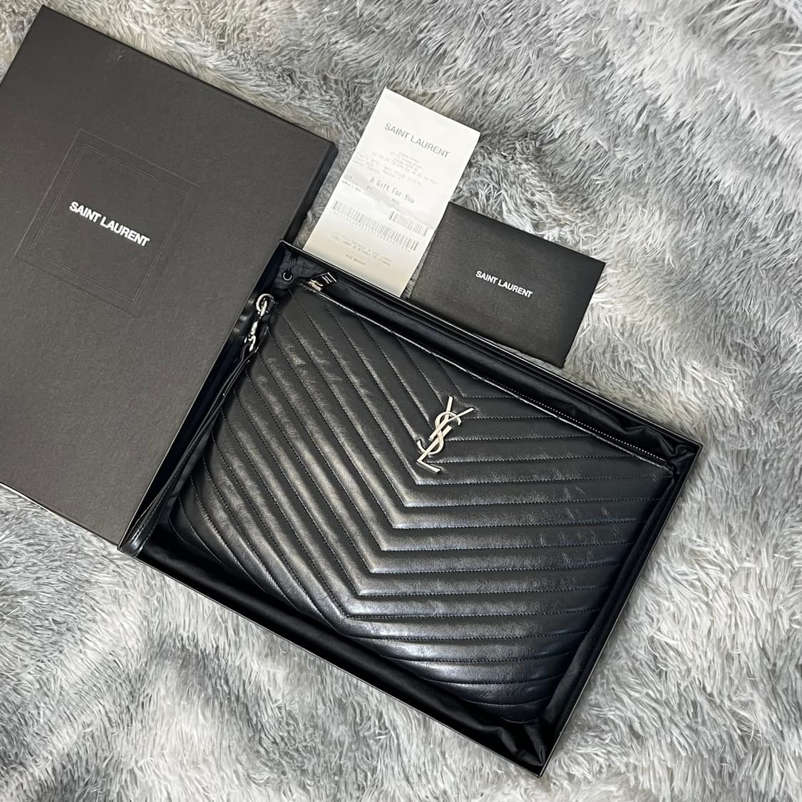 입생로랑 마틀라세 클러치 M사이즈 상품이미지1