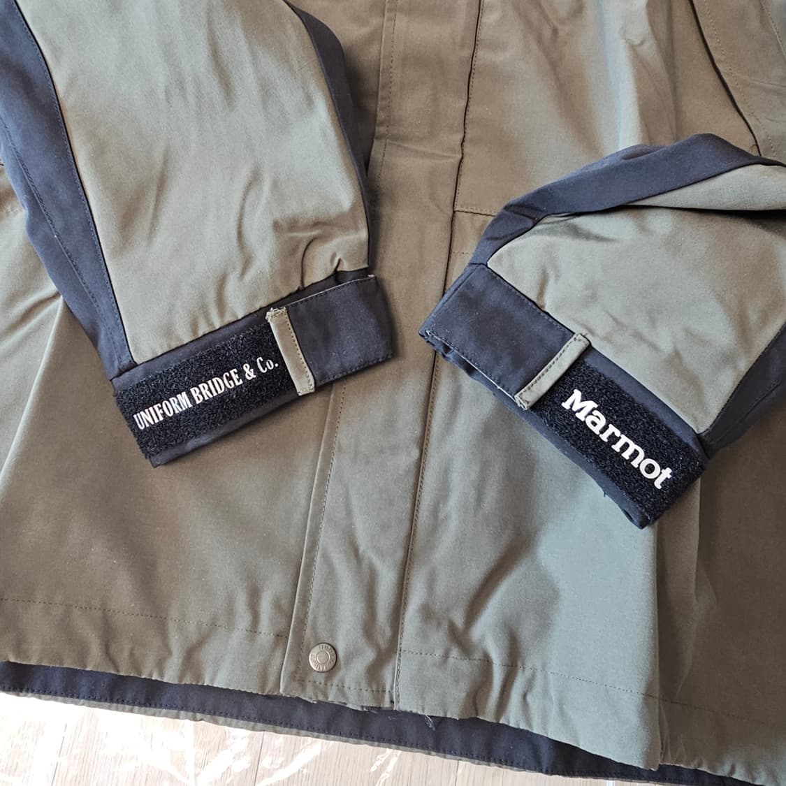 L 새제품) 마모트 X 유니폼브릿지 파카 바람막이 트랙팬츠 셋업 등산 상품이미지9