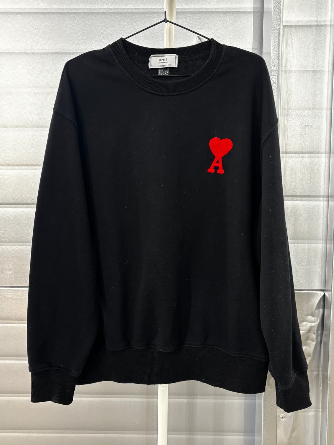 아미 스몰 하트 로고 맨투맨 블랙 상품이미지6