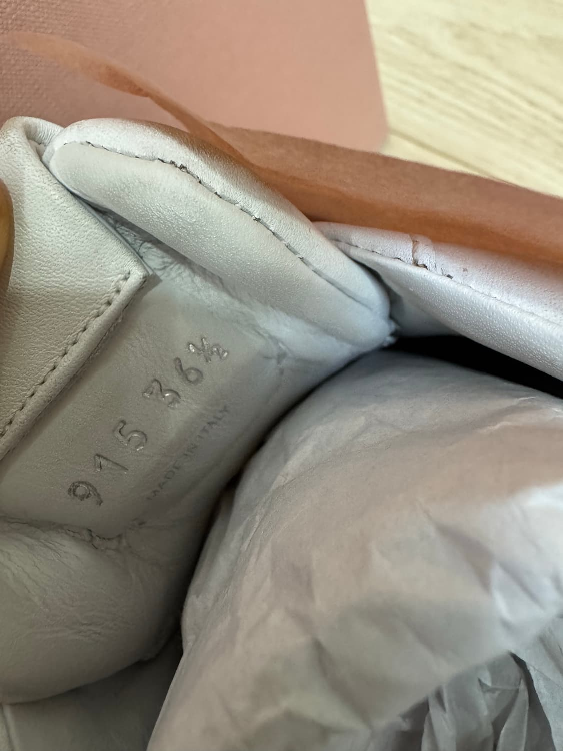 미우미우 여성 블리치드 스니커즈 36.5 (230) 상품이미지5