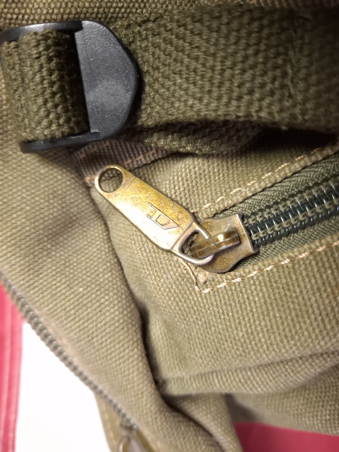 새제품급 오리지날 디젤 밀리터리  크로스백 상품이미지7