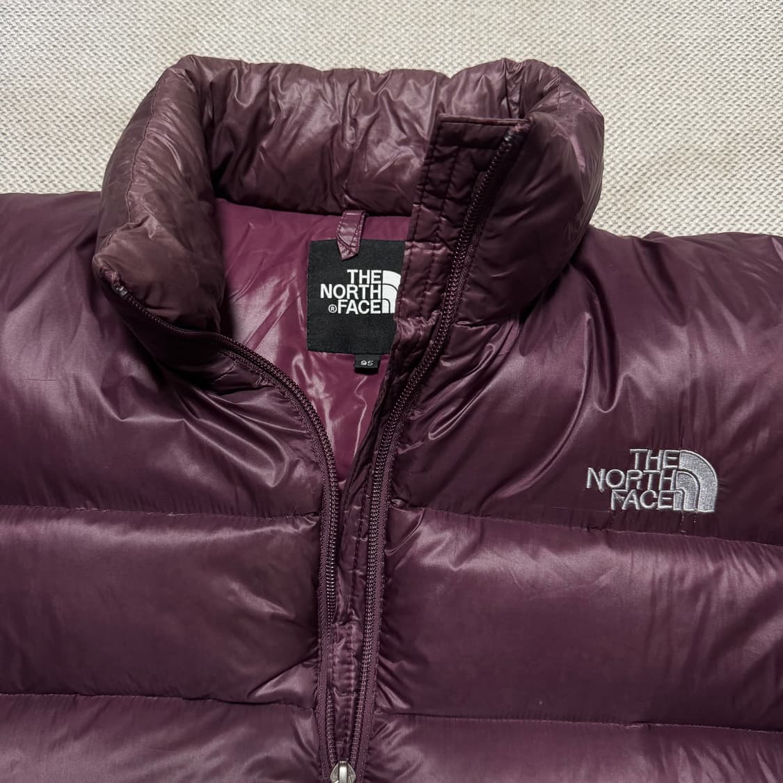 노스페이스 700 유광 다운 패딩 상품이미지2