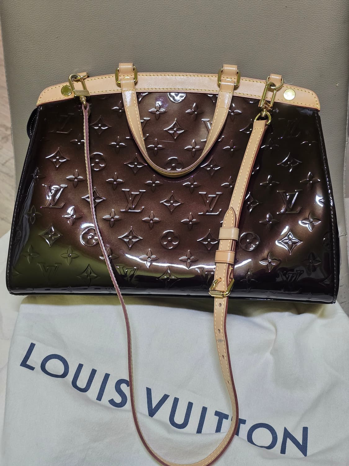 루이비통 베르니 브레아 MM 버건디 상품이미지10