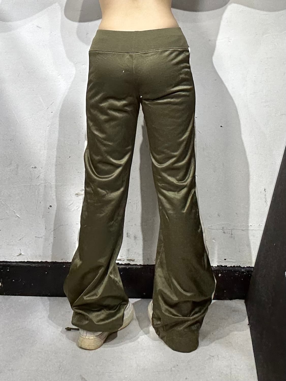 타미 힐피거 대대장 부츠컷 카키 사이드 라인 추리닝 바지 트레이닝 팬츠 상품이미지3