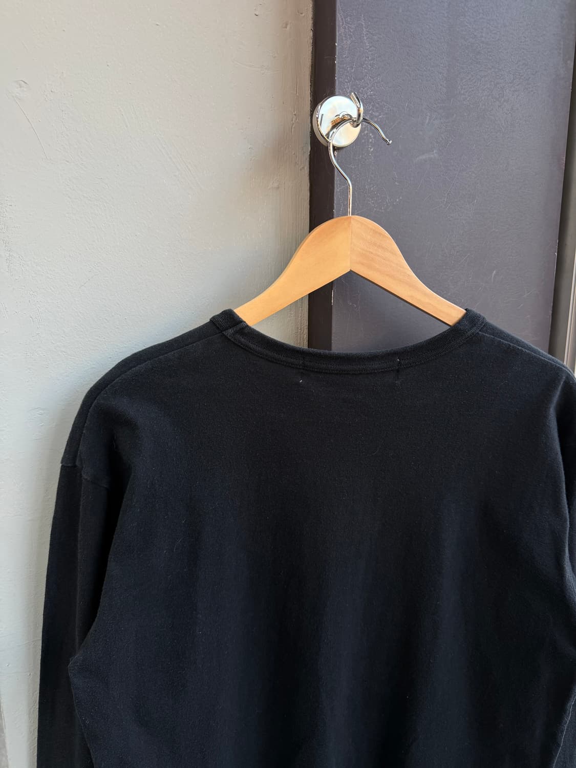 100/ 꼼데가르송 레드와펜 블랙 긴팔티 상품이미지5