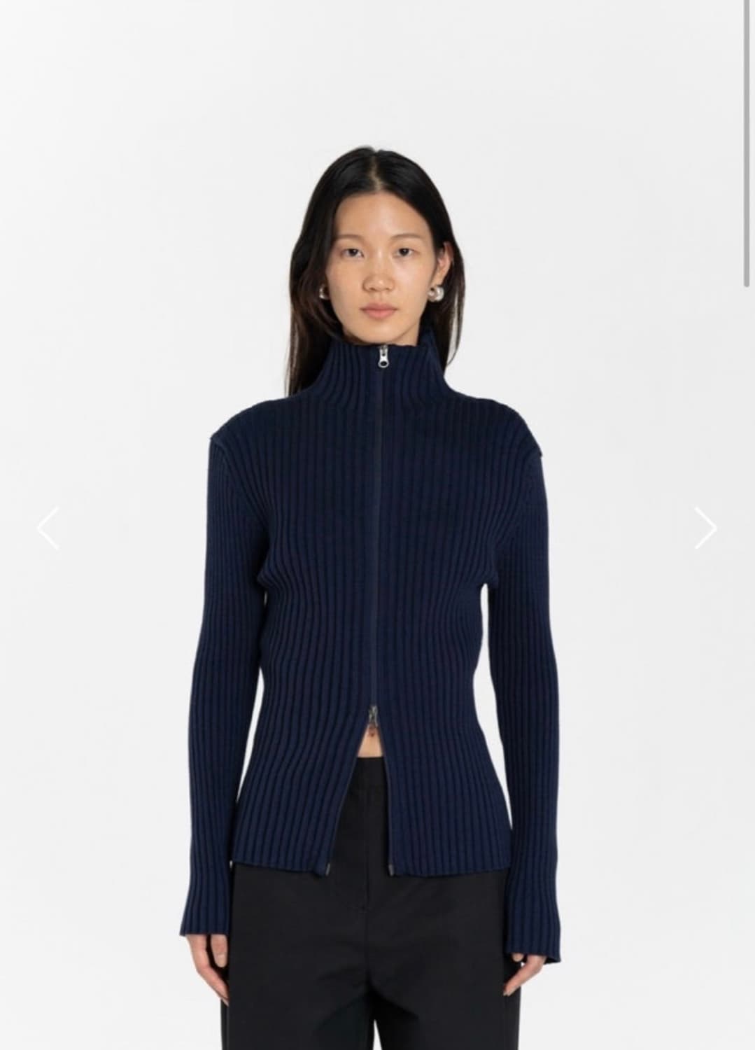 아모멘토 Ribbed high neck cardigan cream 상품이미지3