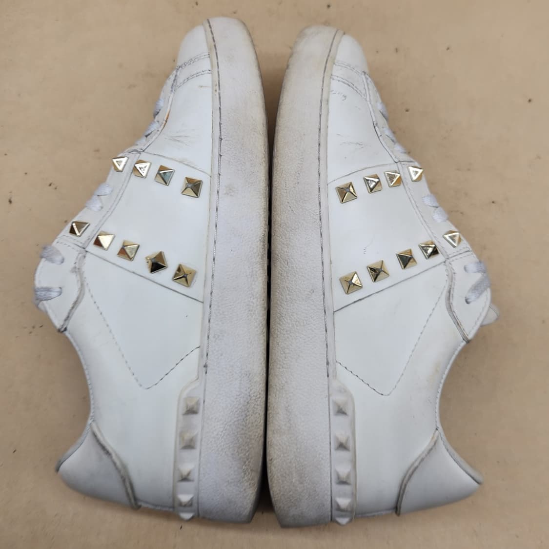 발렌티노 락스터드 스니커즈 39 250 상품이미지5