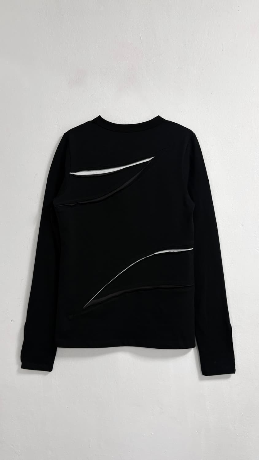 레이어 컷 롱슬리브 상품이미지1