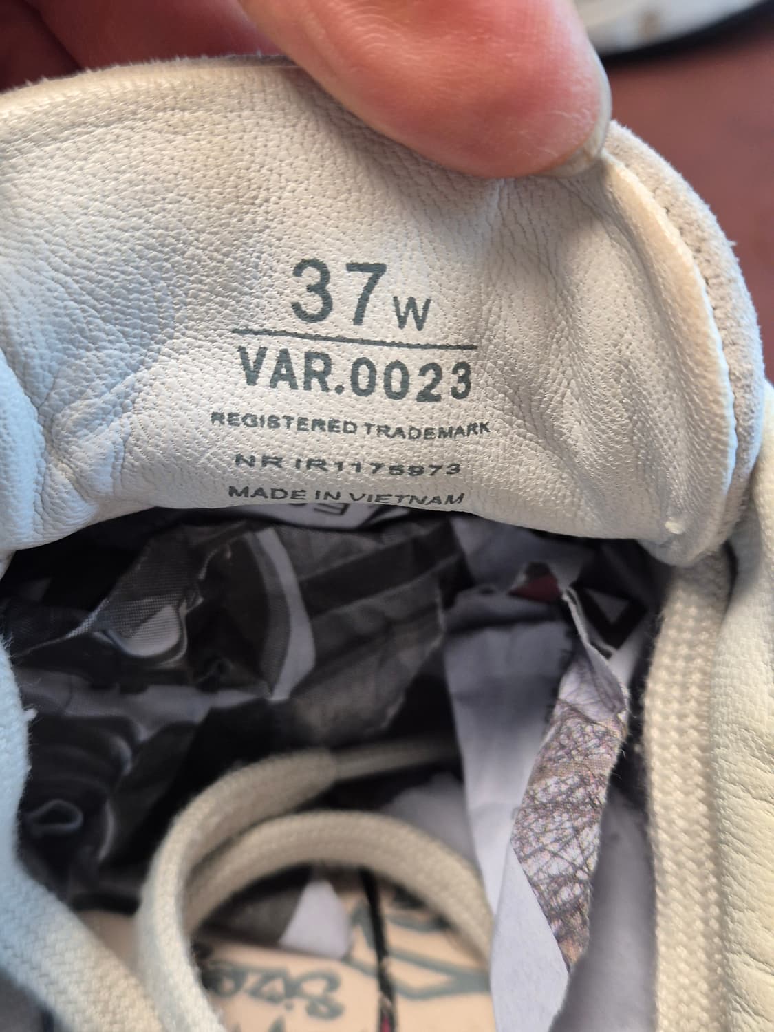 235-240(37) 정품 프리미아타 샤키 스니커즈  상품이미지7