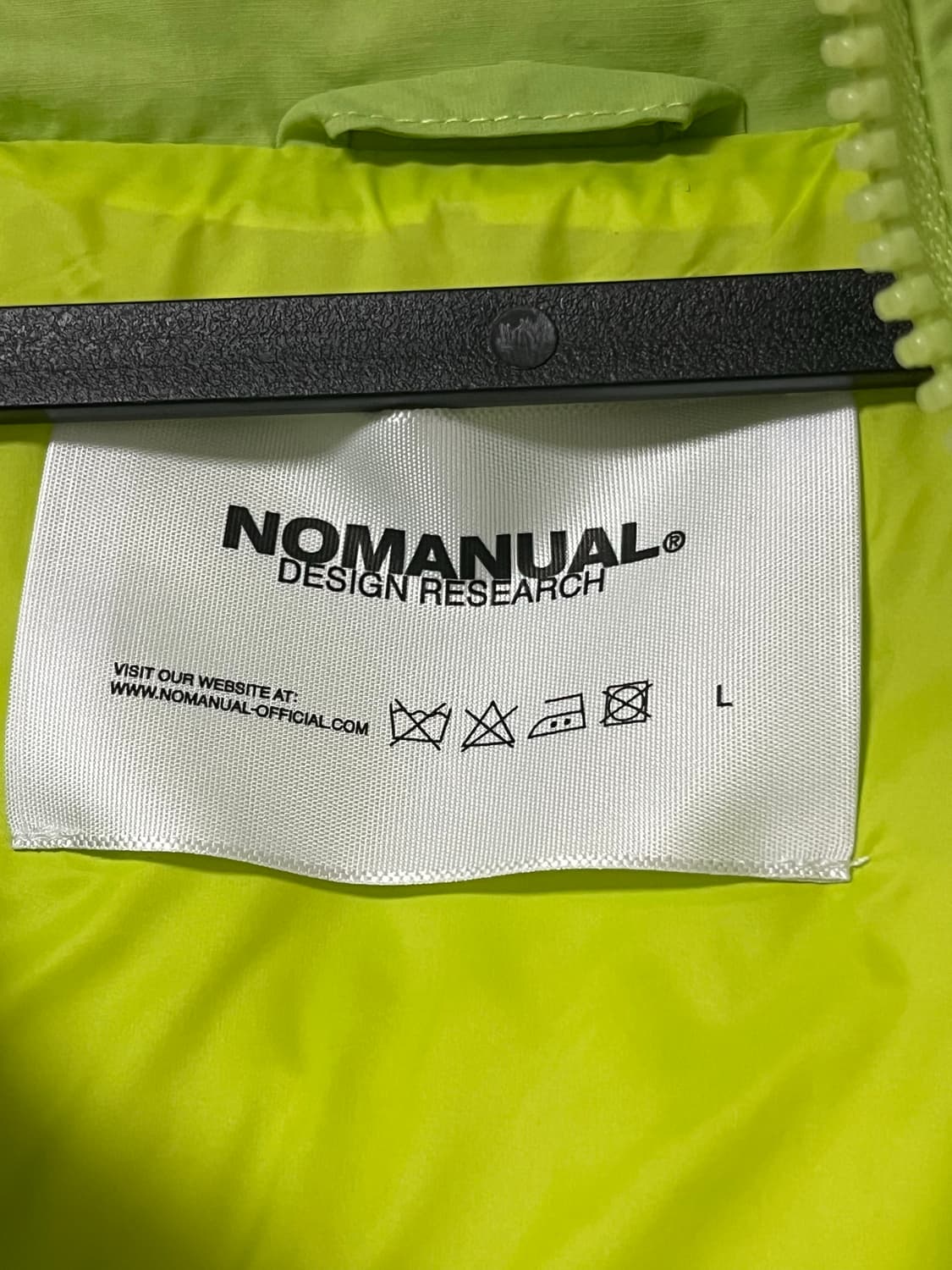 노매뉴얼 덕다운 패딩 CURVE DOWN JACKET - LIME 상품이미지8
