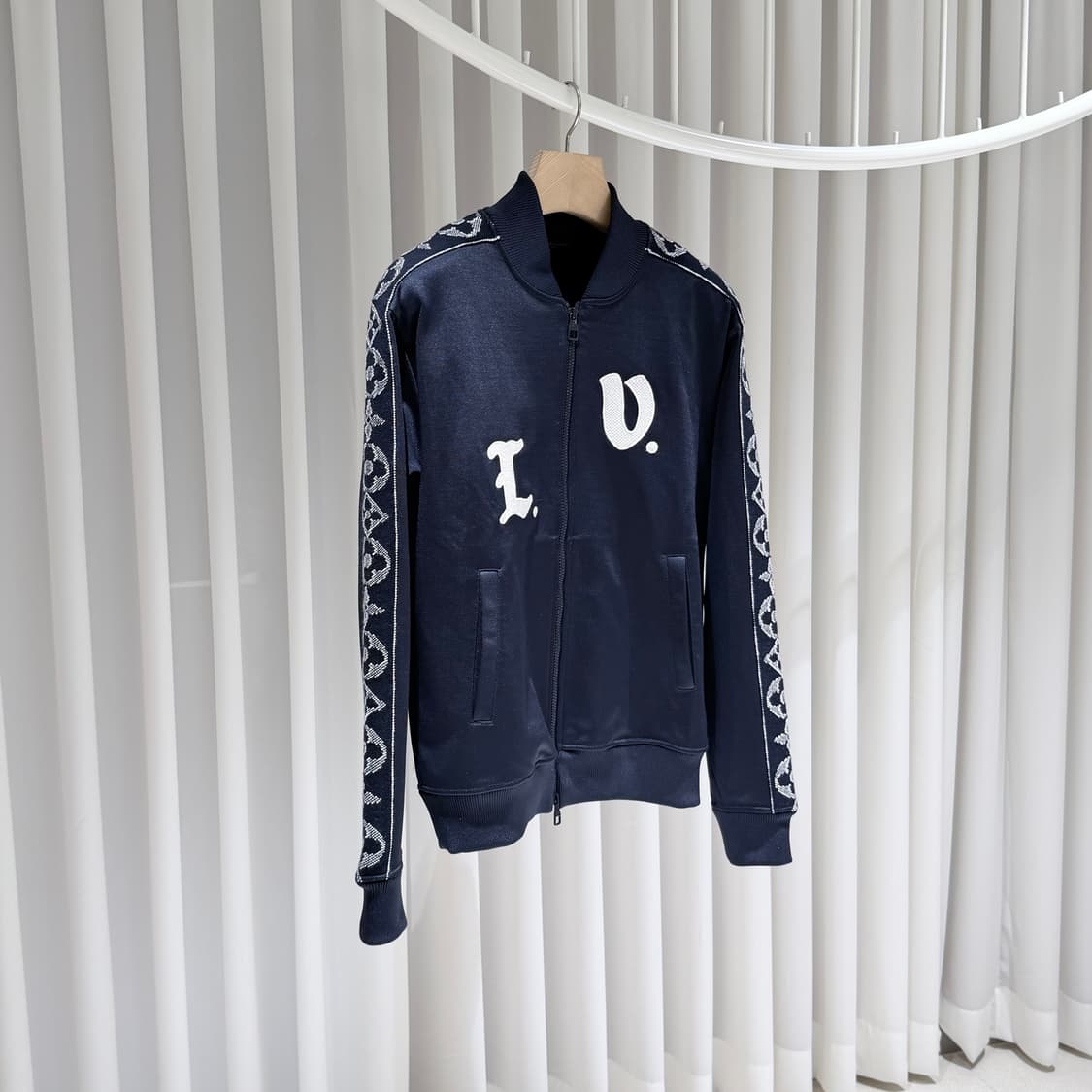 (S+급 / S) / 루이비통 모노그램 사이드로고 트랙탑 집업 자켓 상품이미지3