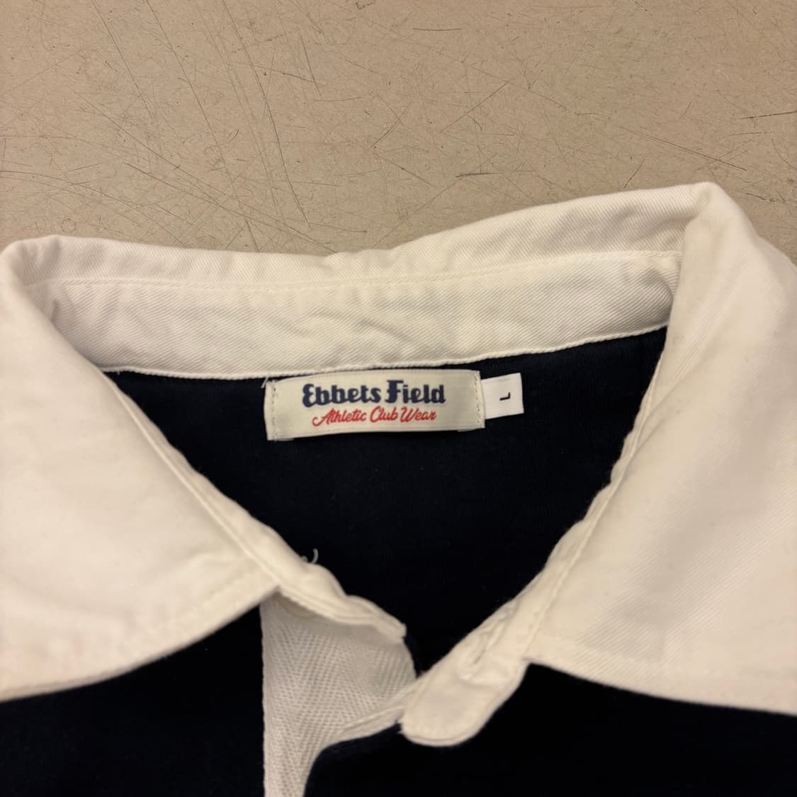 이벳필드 스몰로고 카라 맨투맨 상품이미지3