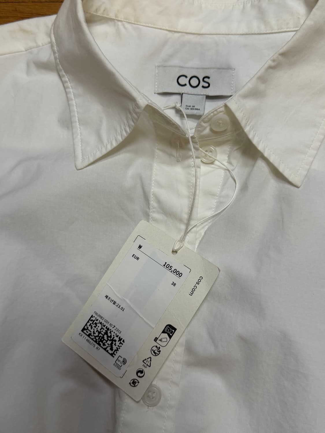 COS 슬리브 리스 화이트 셔츠 상품이미지2