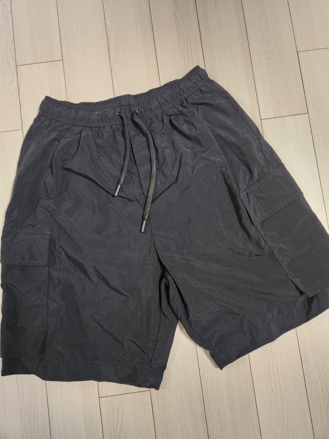 새상품급)커스텀멜로우 우븐 카고 밴딩 반바지 사이즈78

여러 중고사이트 상품이미지1