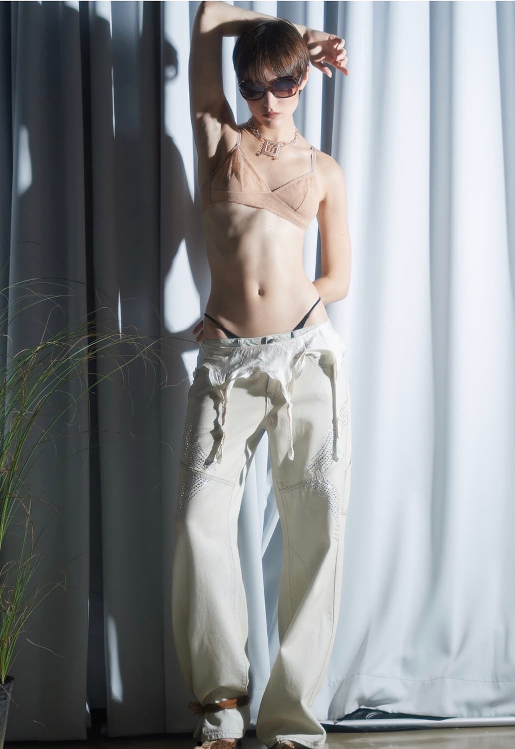 스컬프터 라인스톤 로우라이즈 데님 (틴티드워시) 상품이미지1