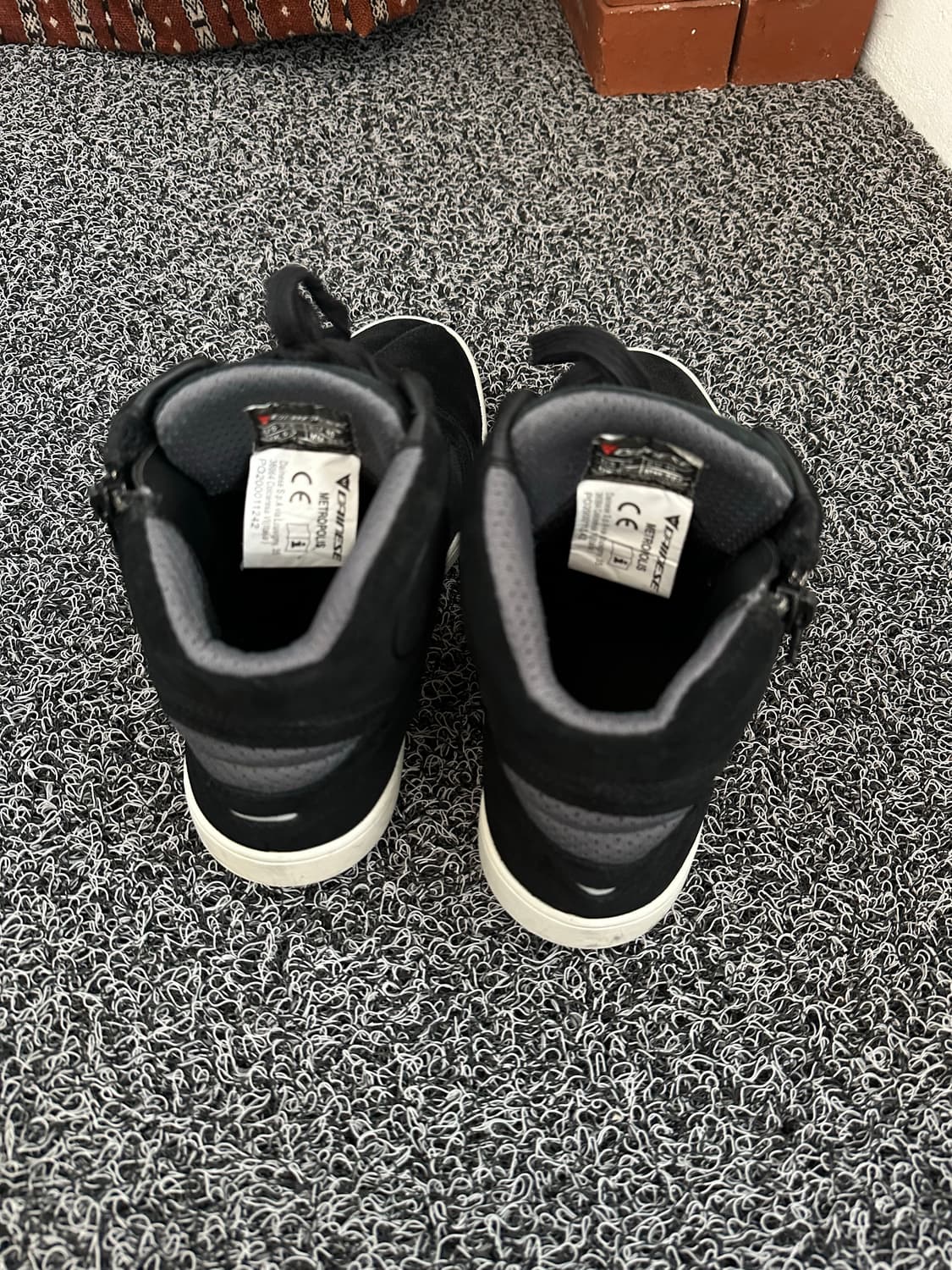 다이네즈 메트로폴리스 스니커즈 블랙 265mm 상품이미지5