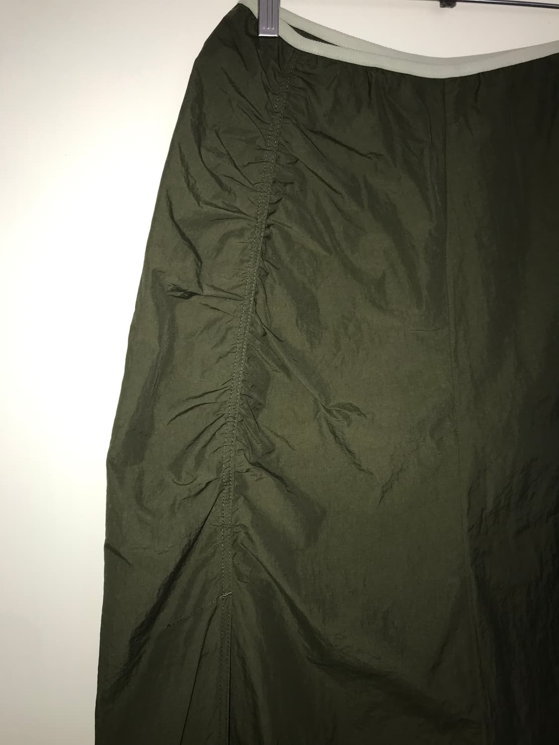 LAYER ON AFTERNOON Olive Nylon Shirring  상품이미지2