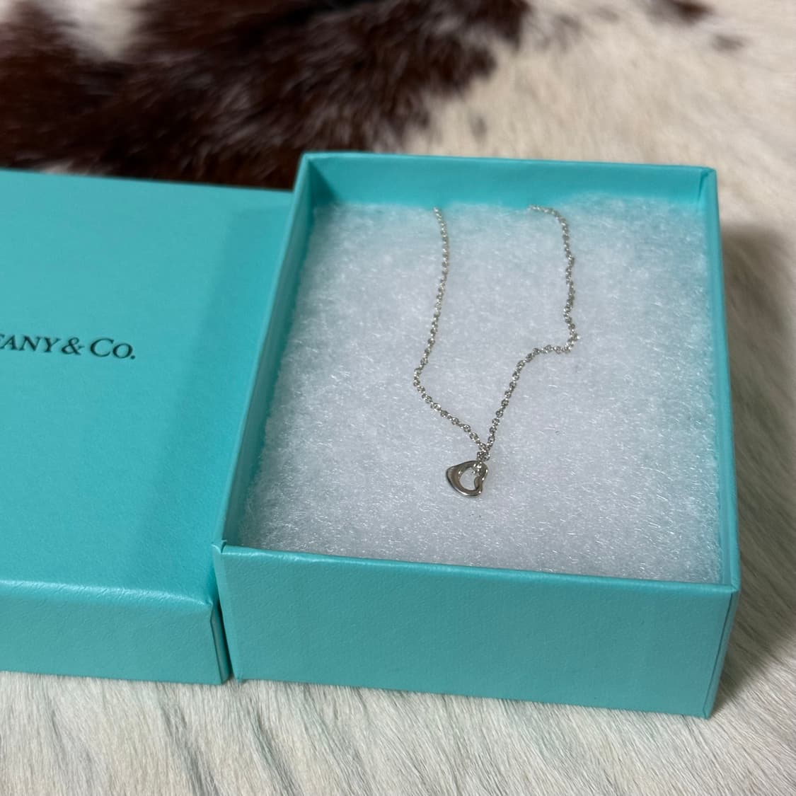 티파니앤코 엘사 퍼레티 오픈 하트 7mm 목걸이 판매합니다. 상품이미지4