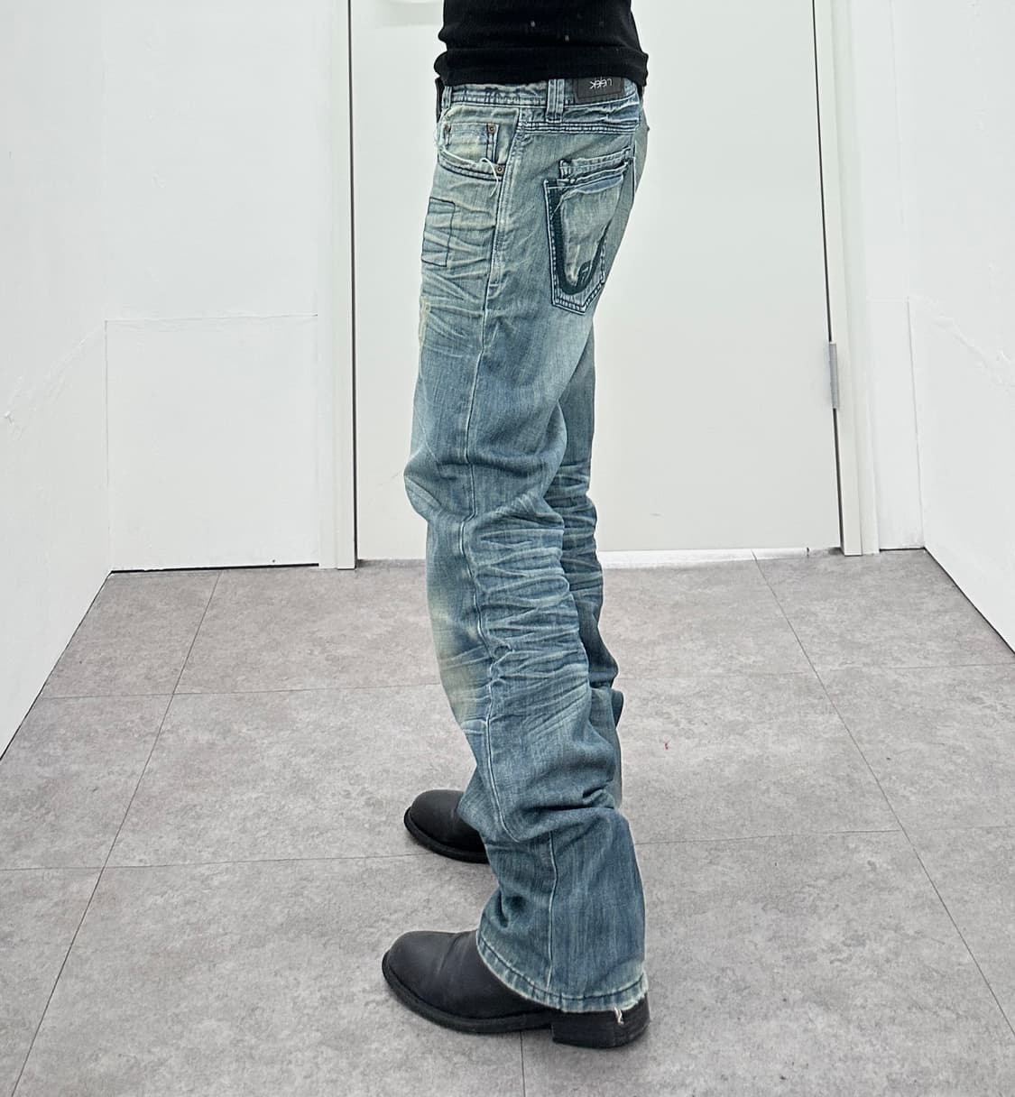 Fade lines sagging denim jeans 상품이미지3