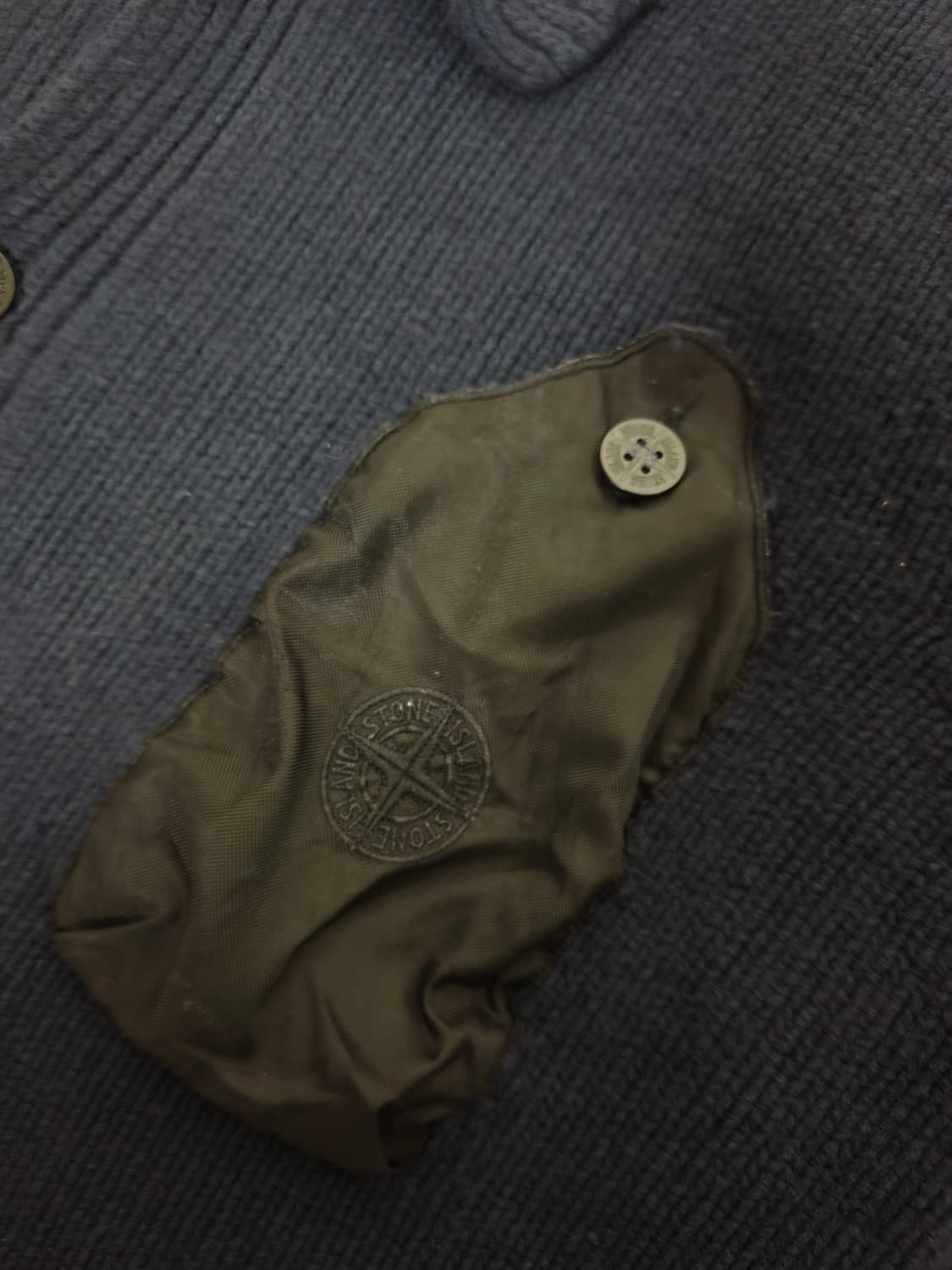 96AW 스톤 아일랜드 다크 네이비 울 가디건 상품이미지5